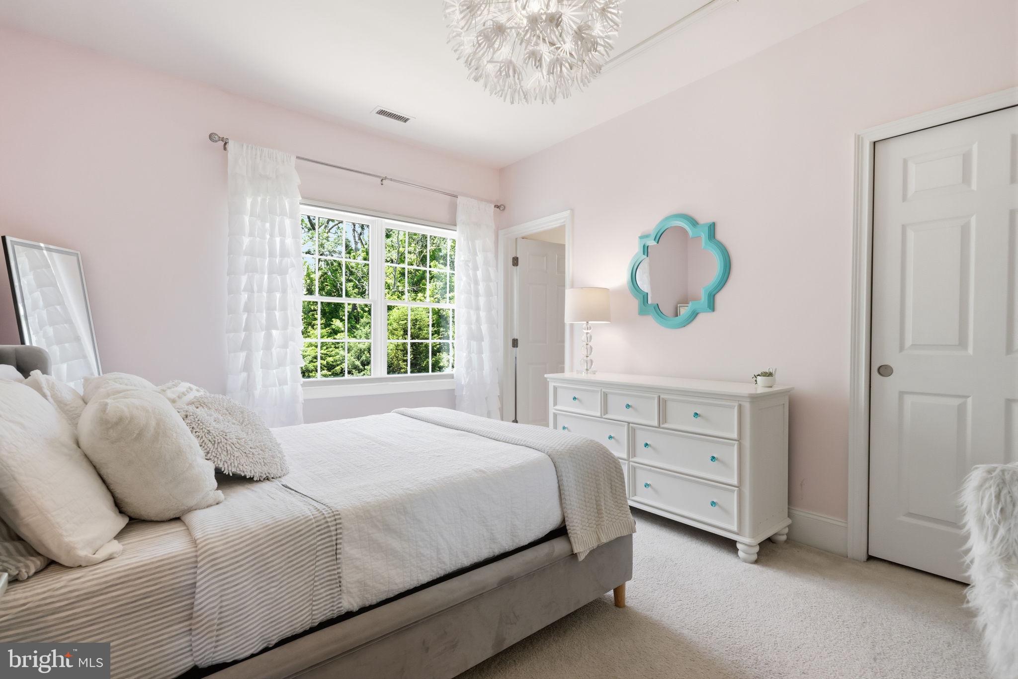 LINTON HILL CHASE - Residential