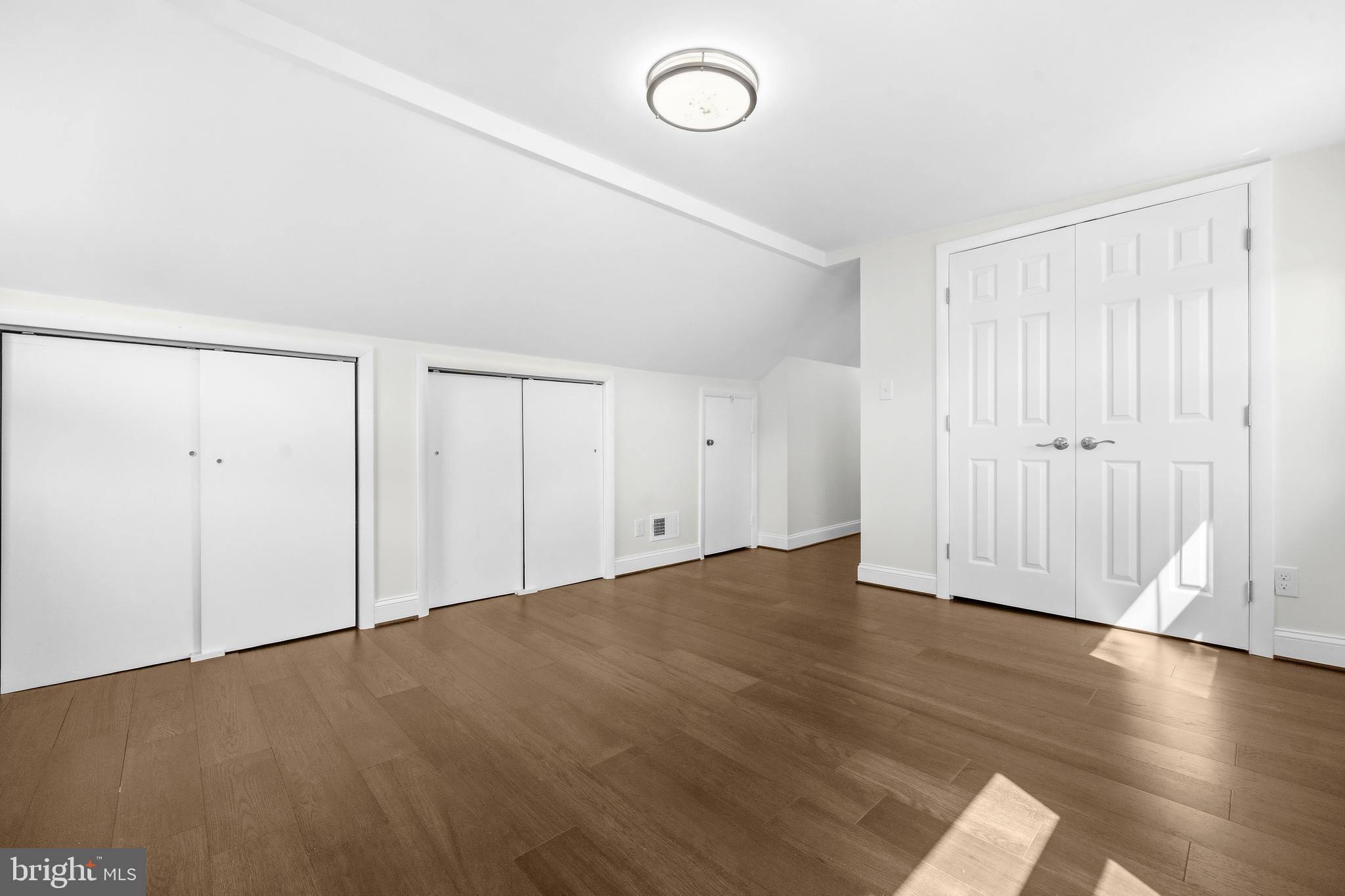 NORTHWEST BRANCH ESTATES - Residential