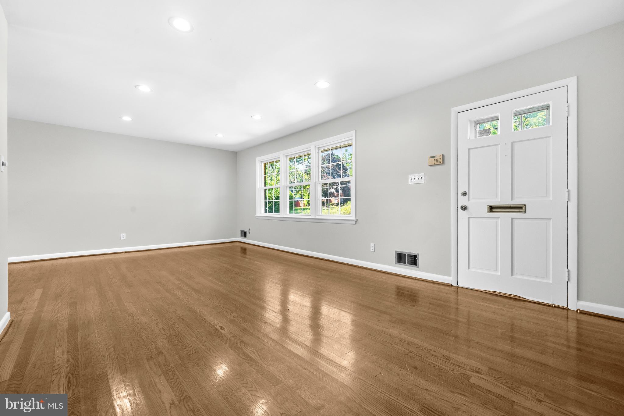 NORTHWEST BRANCH ESTATES - Residential