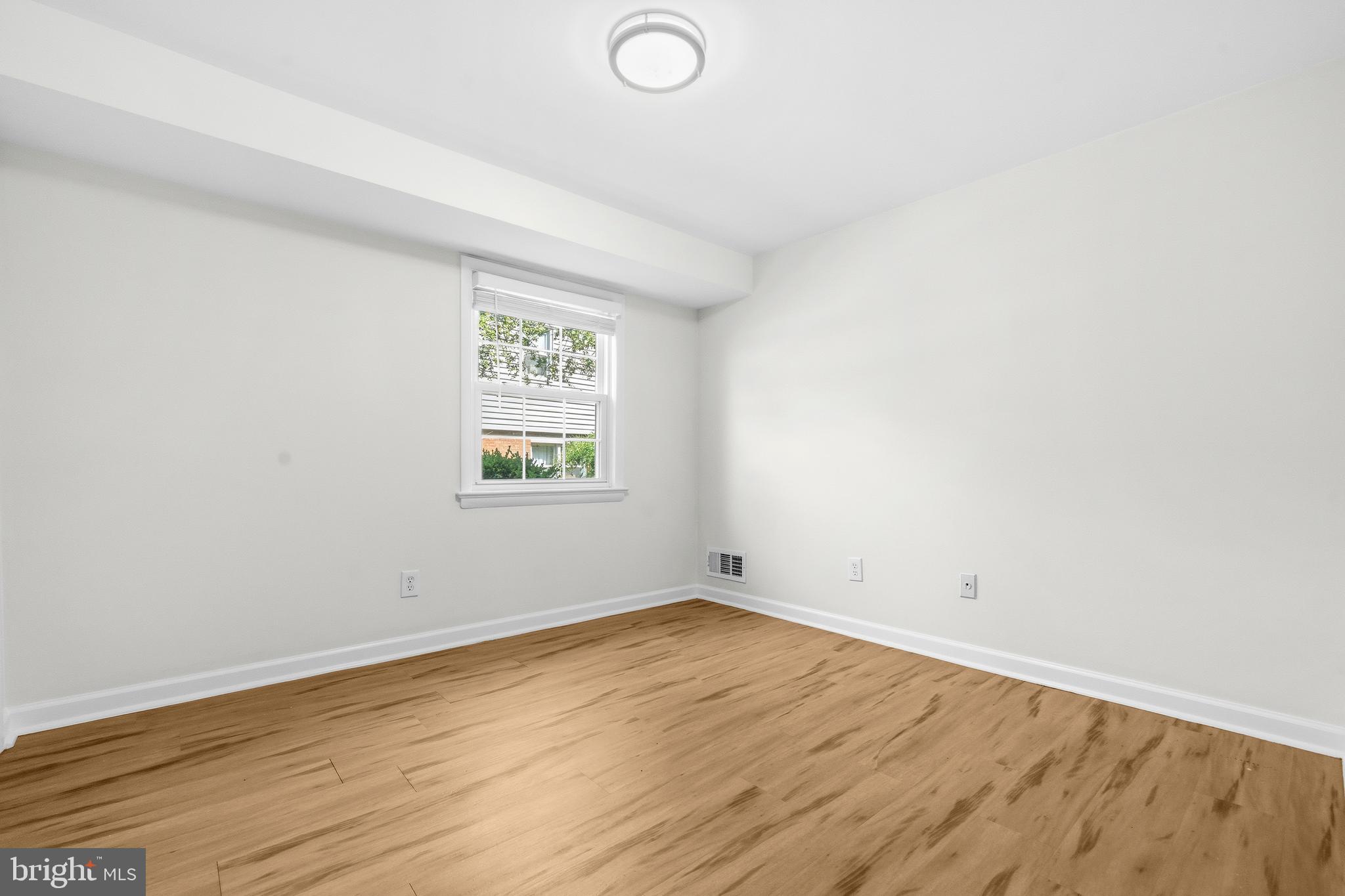 NORTHWEST BRANCH ESTATES - Residential
