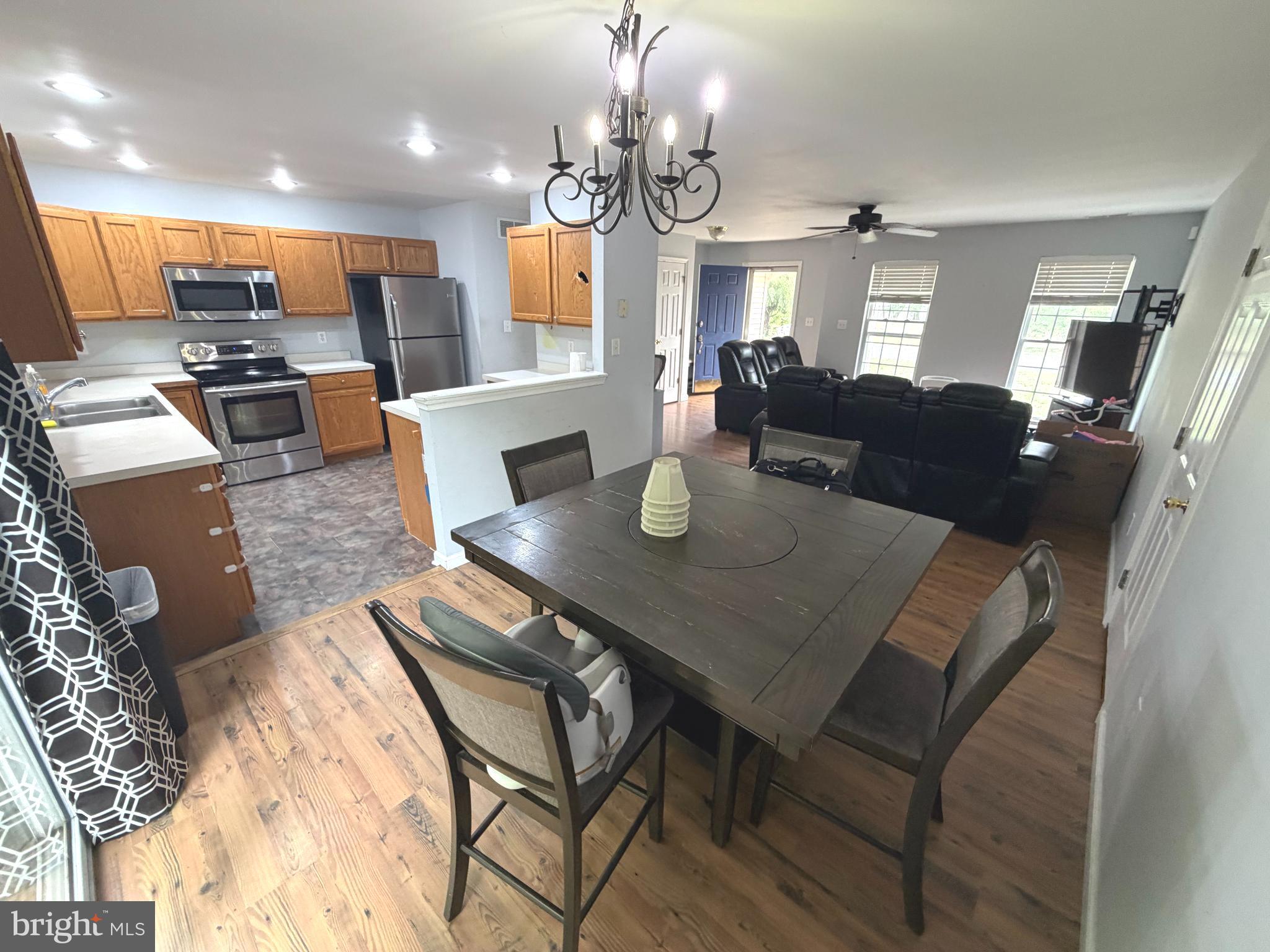 CHIMNEY HILL - Residential