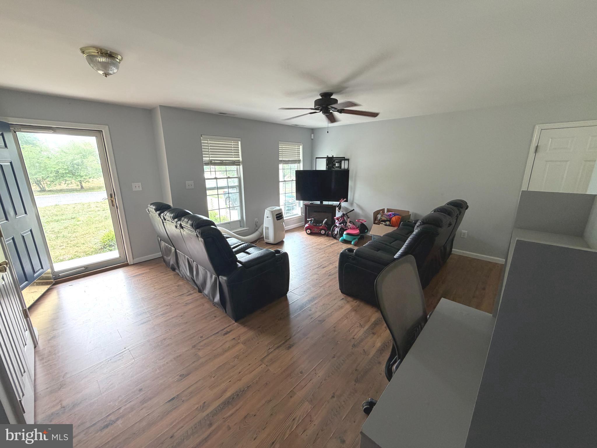 CHIMNEY HILL - Residential