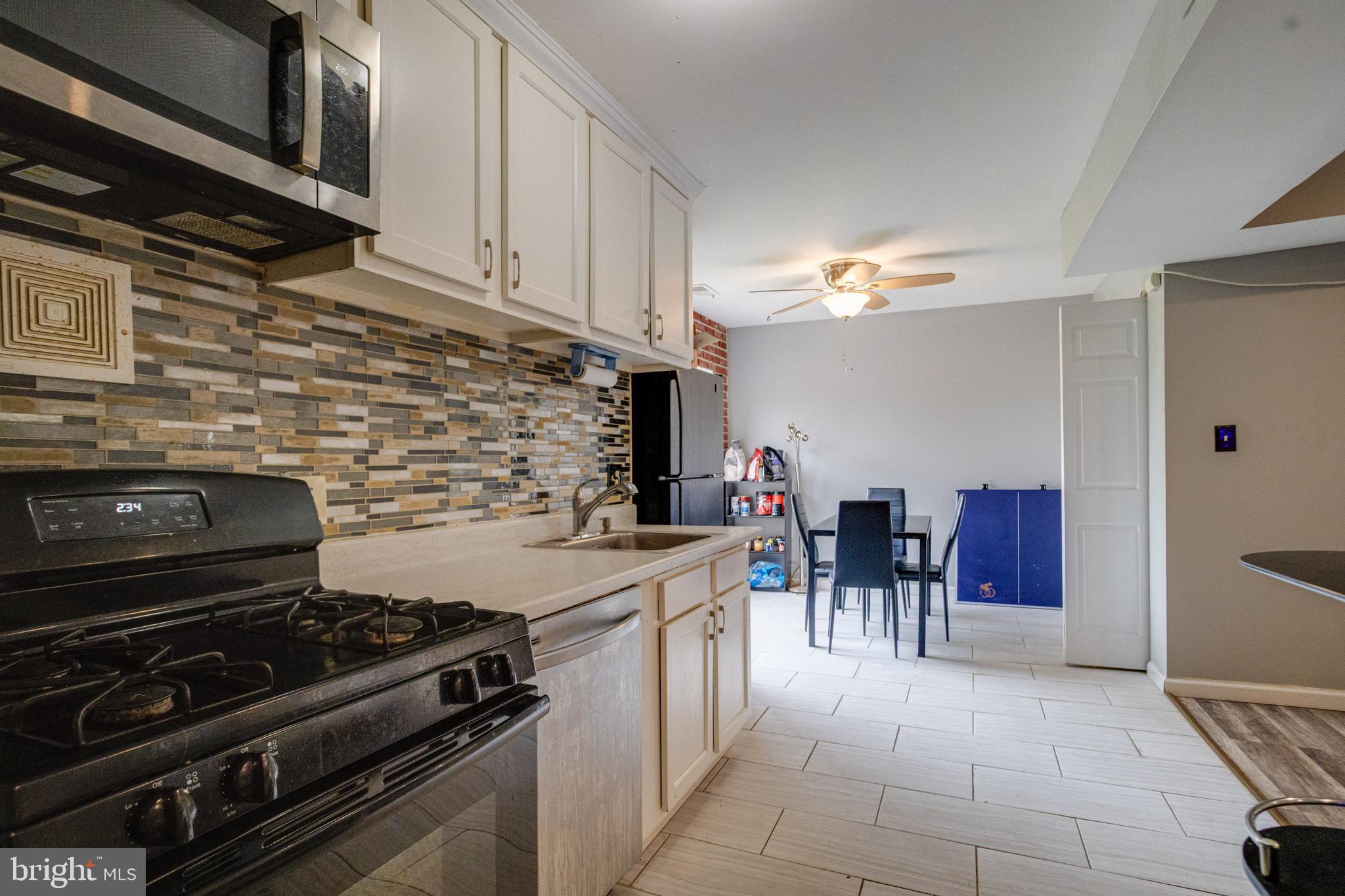 CHERRY GLEN CONDOS - Residential