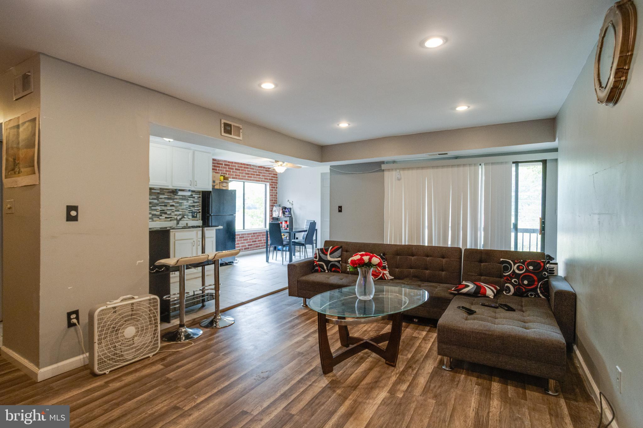 CHERRY GLEN CONDOS - Residential