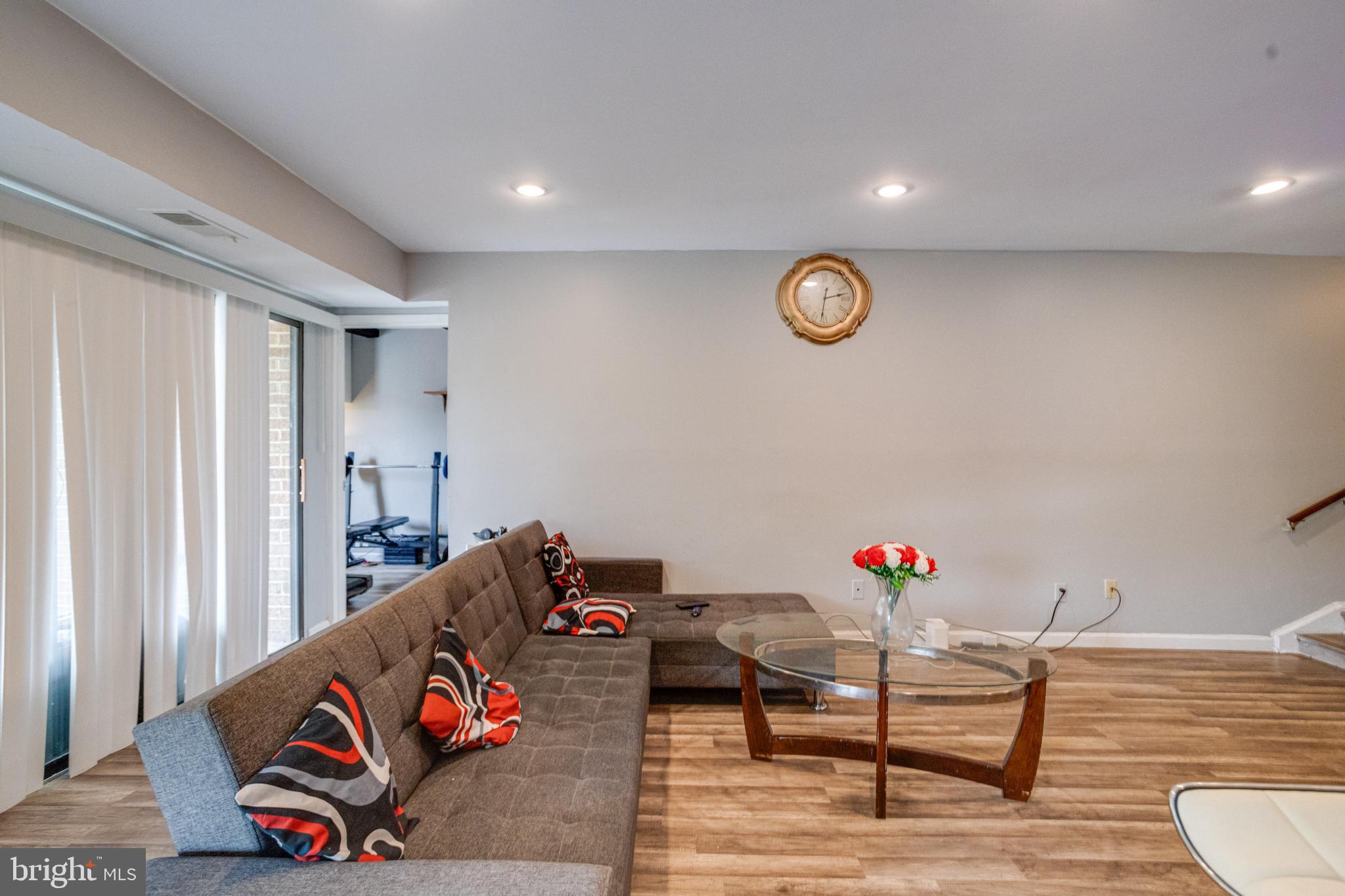 CHERRY GLEN CONDOS - Residential