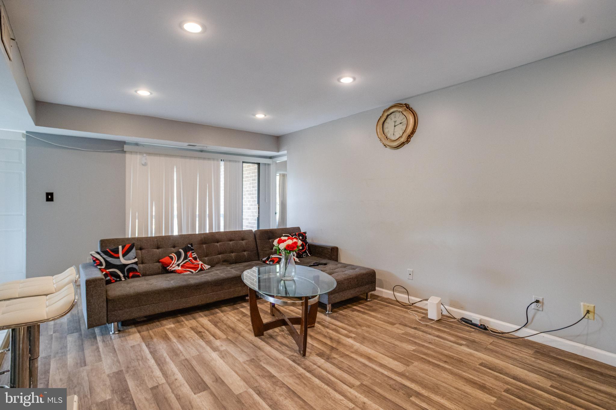 CHERRY GLEN CONDOS - Residential