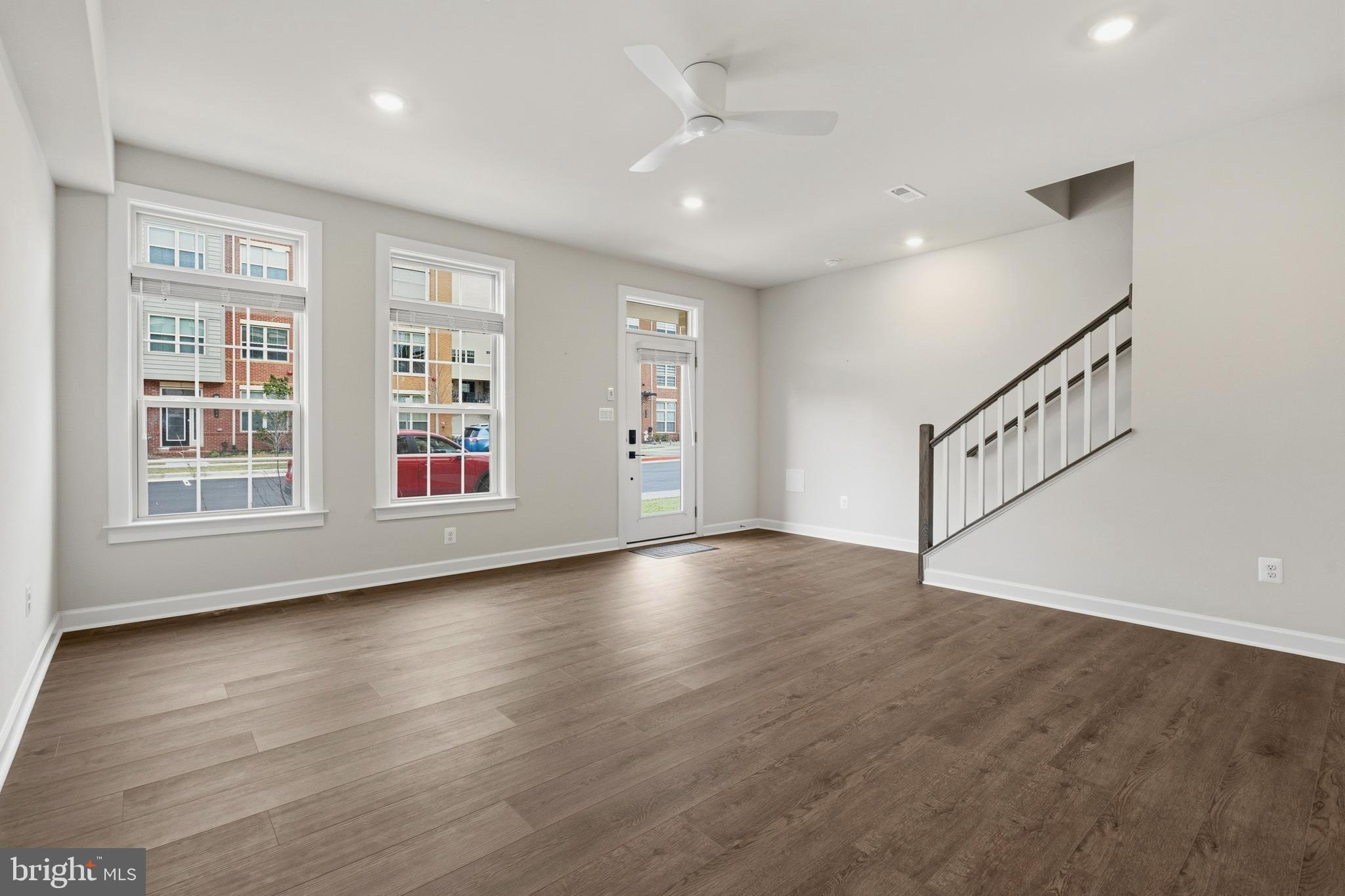 BOULEVARD VI TOWNS - Residential