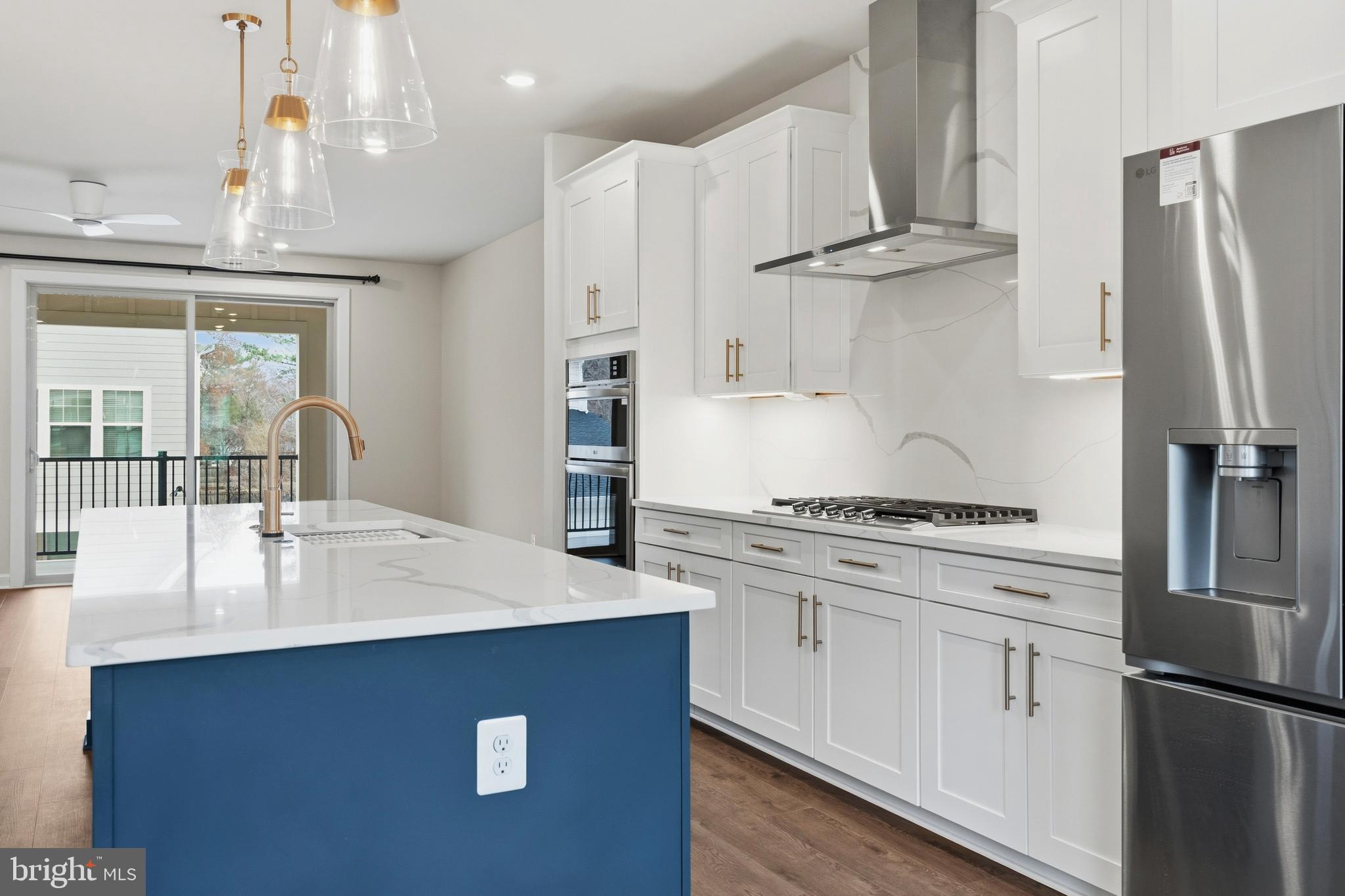 BOULEVARD VI TOWNS - Residential