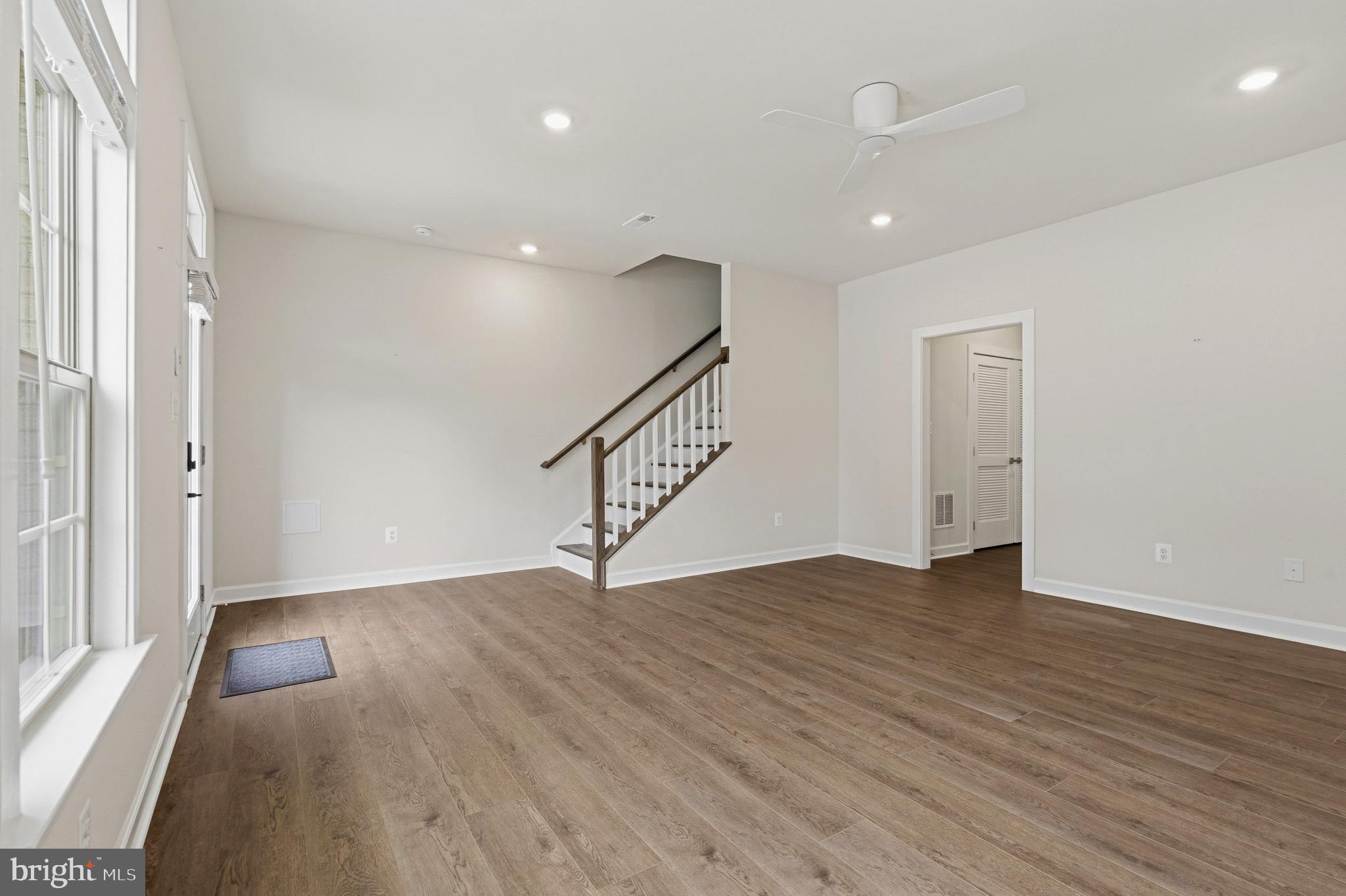 BOULEVARD VI TOWNS - Residential