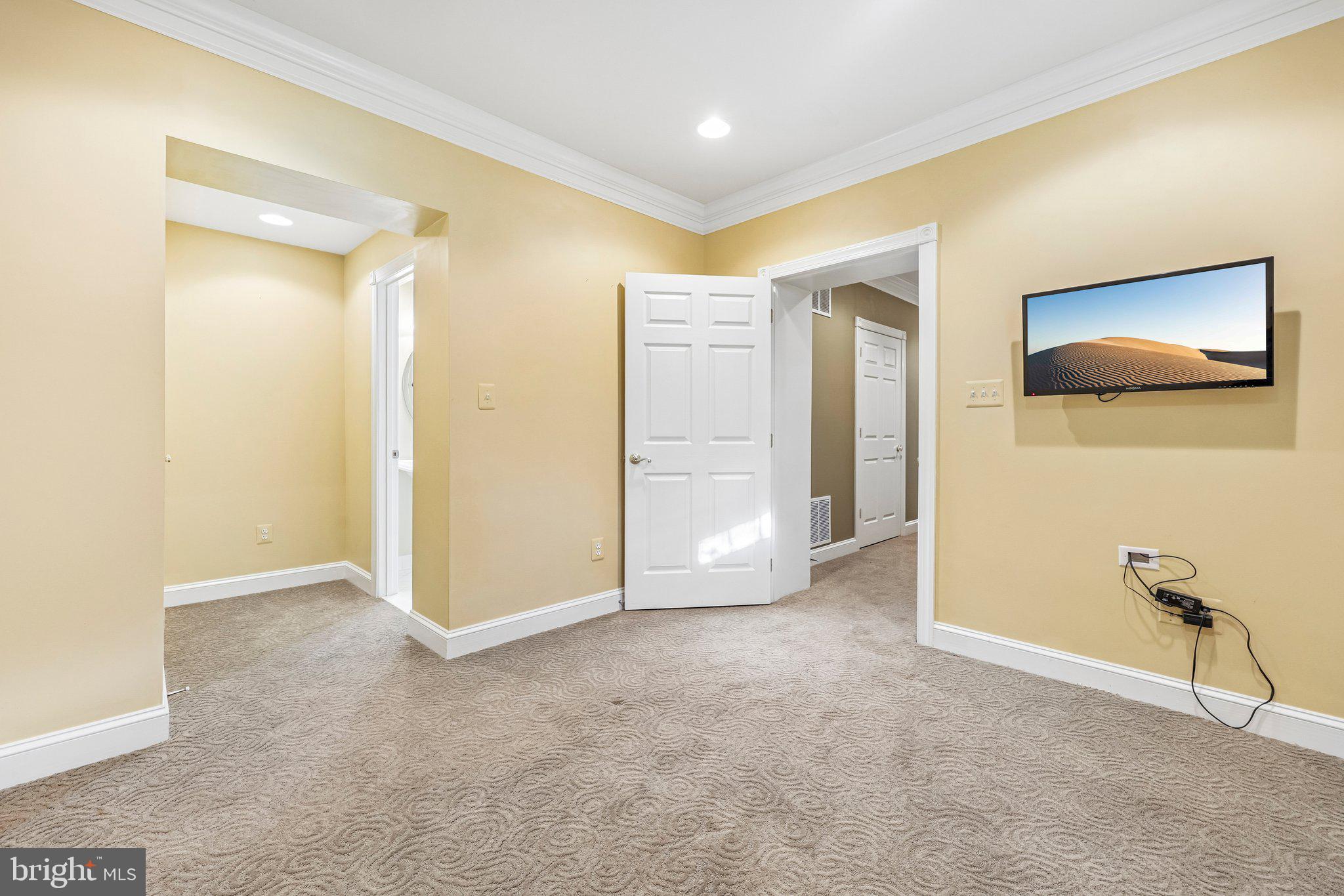 BELMONT COUNTRY CLUB - Residential