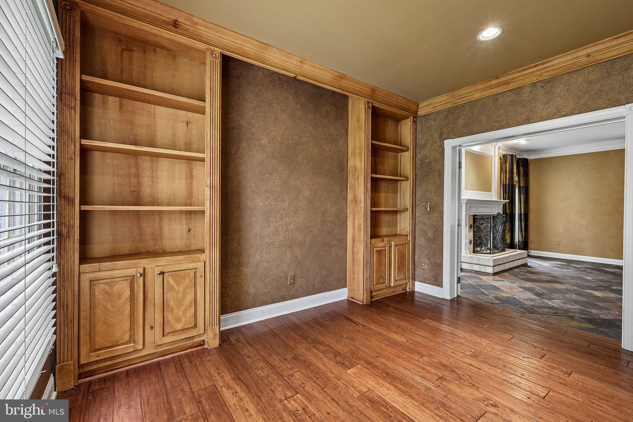BELMONT COUNTRY CLUB - Residential