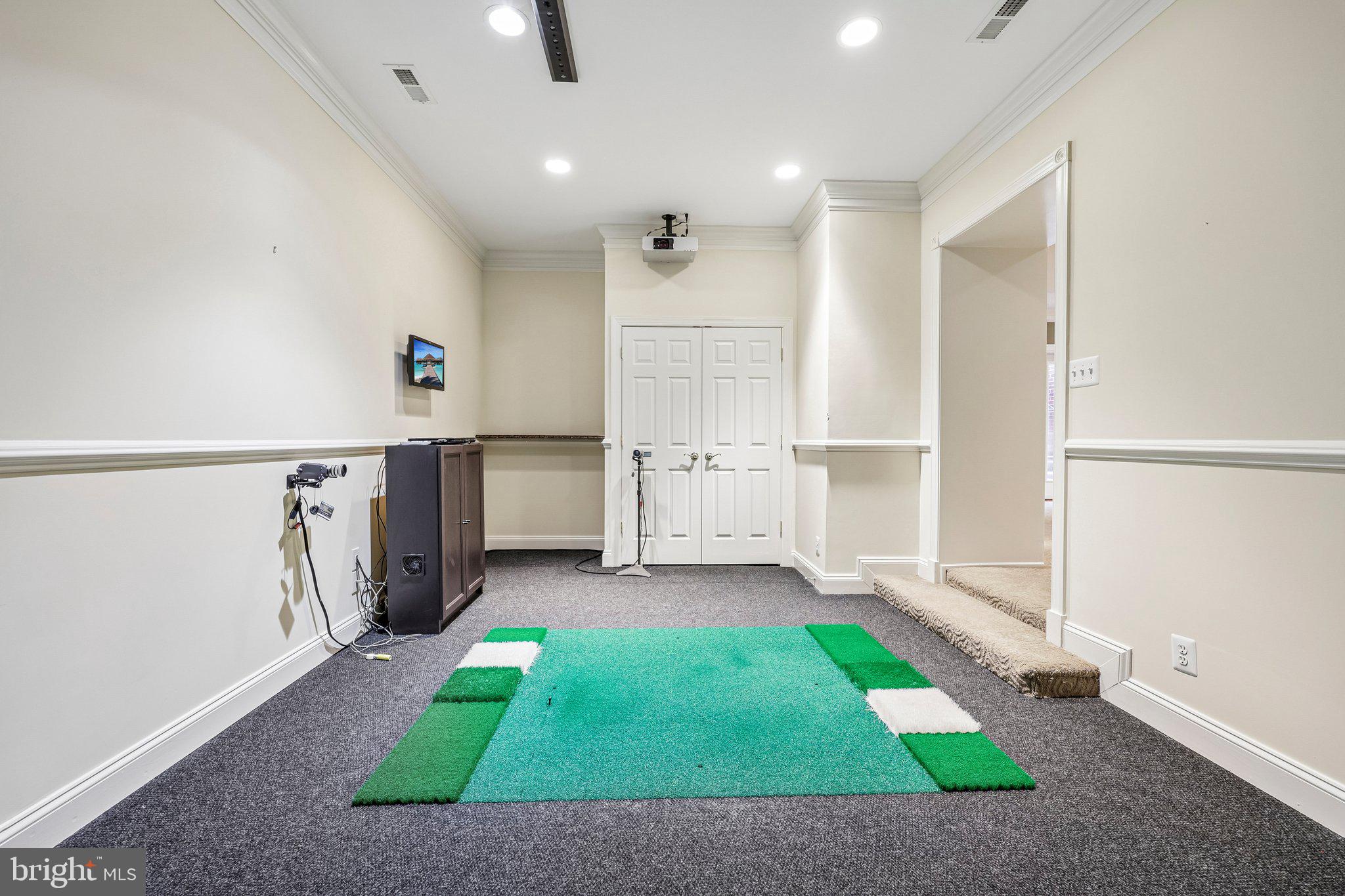 BELMONT COUNTRY CLUB - Residential