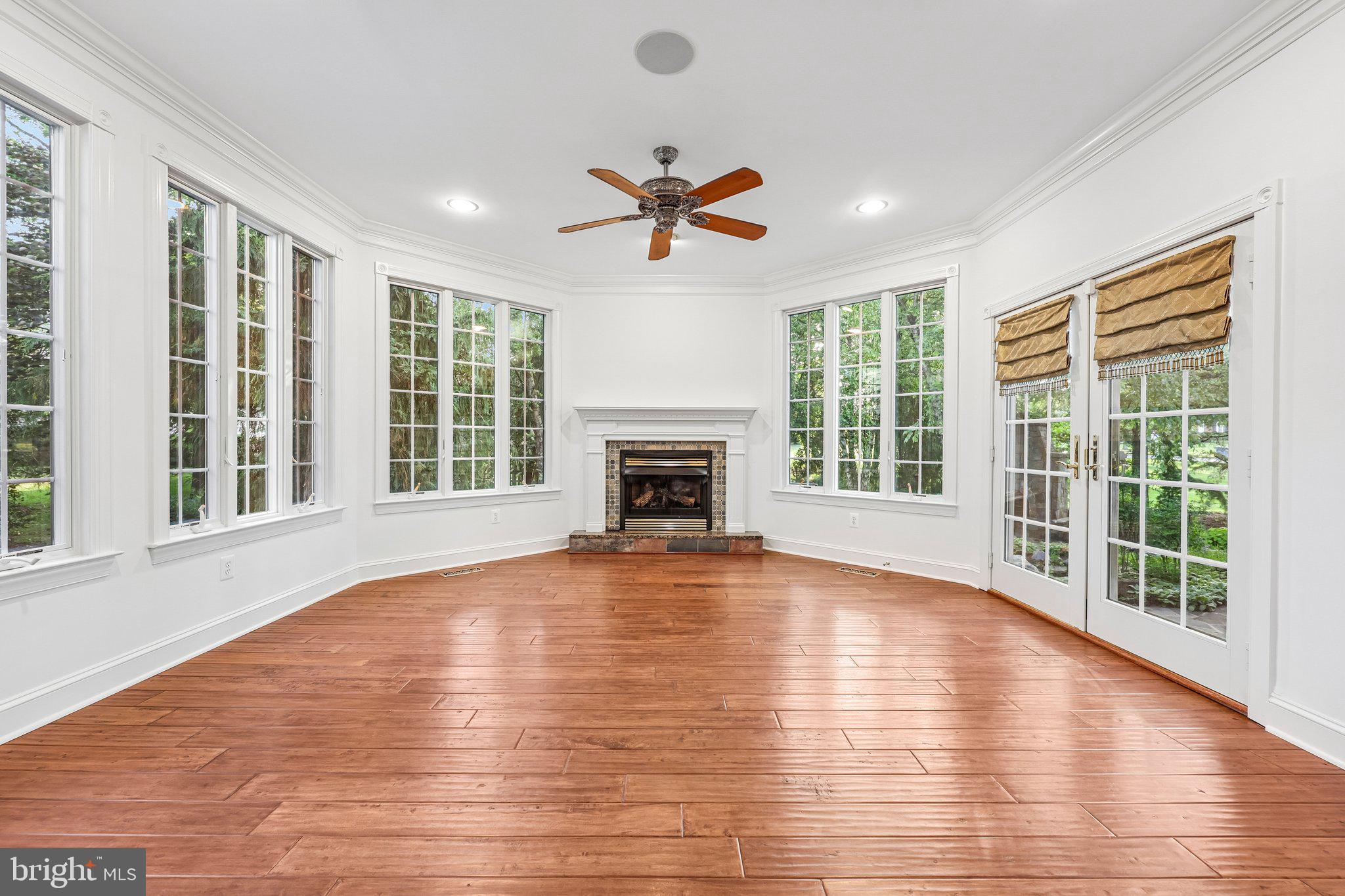 BELMONT COUNTRY CLUB - Residential