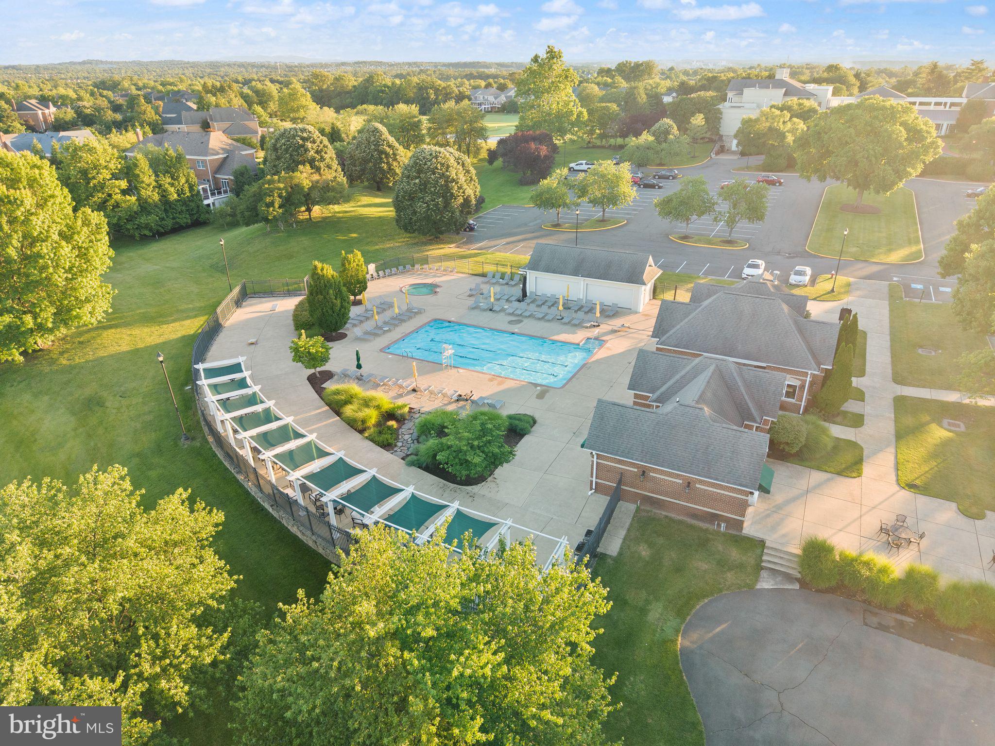 BELMONT COUNTRY CLUB - Residential