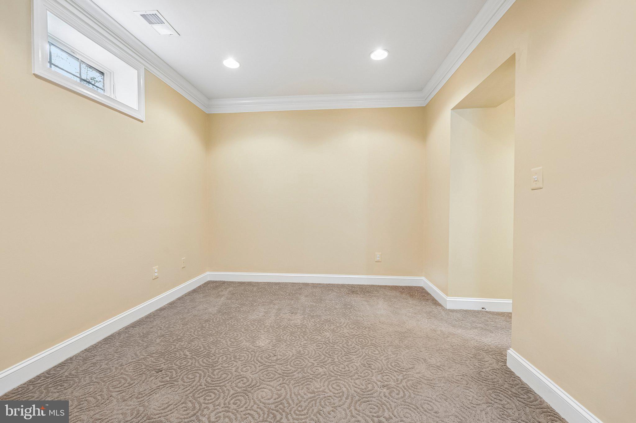 BELMONT COUNTRY CLUB - Residential