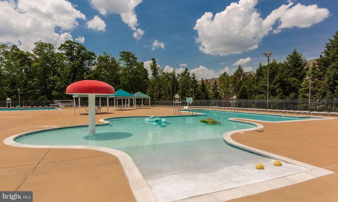 BELMONT COUNTRY CLUB - Residential