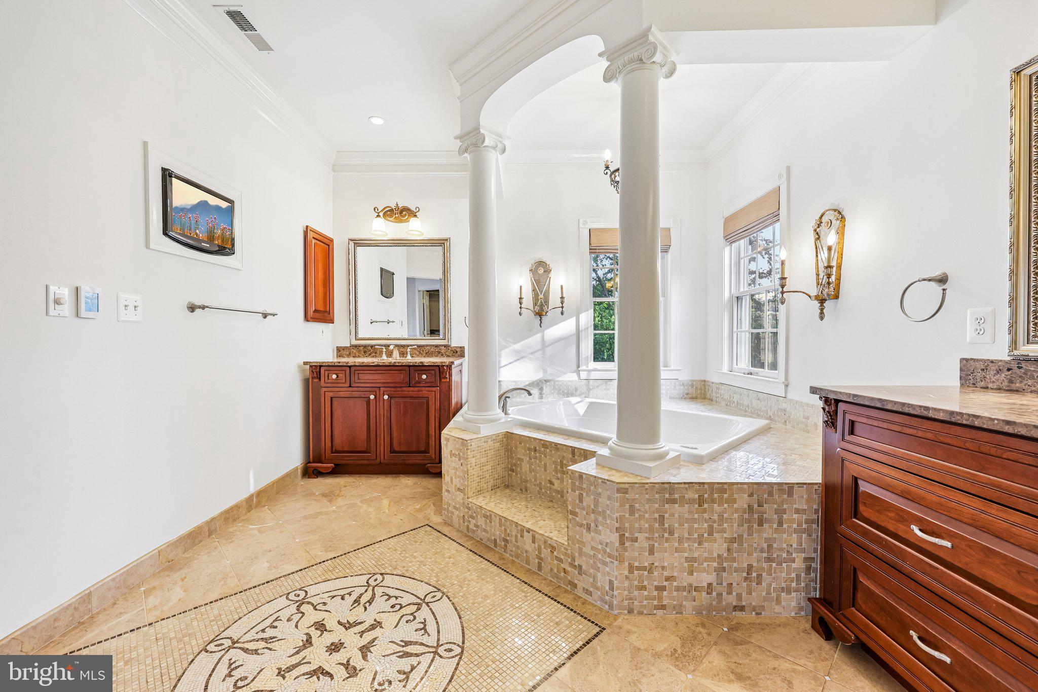 BELMONT COUNTRY CLUB - Residential