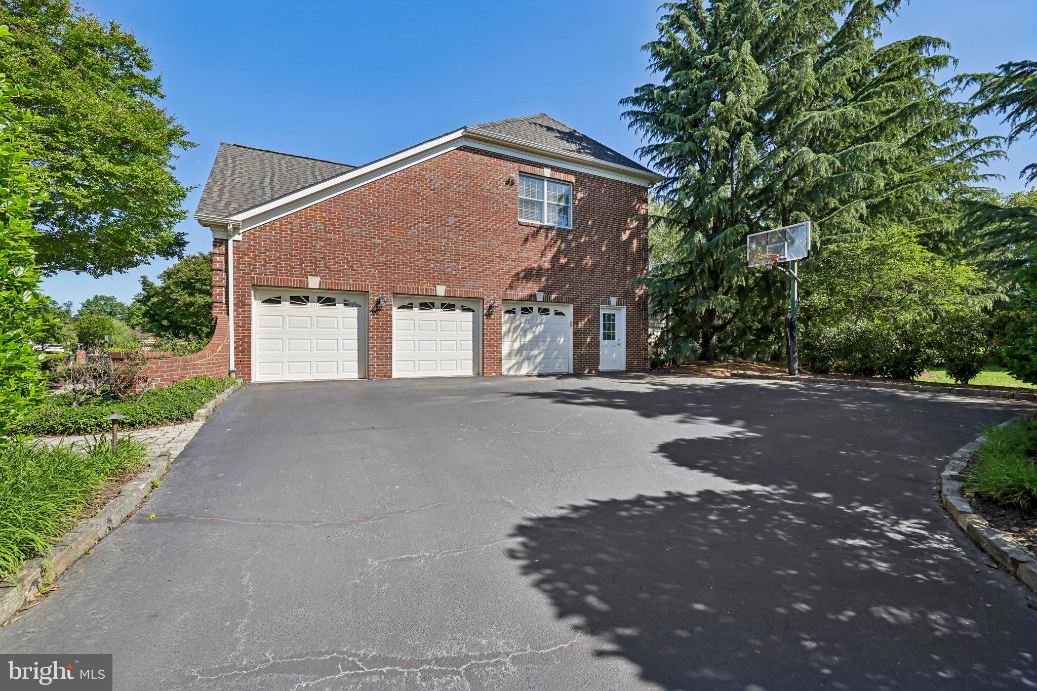 BELMONT COUNTRY CLUB - Residential