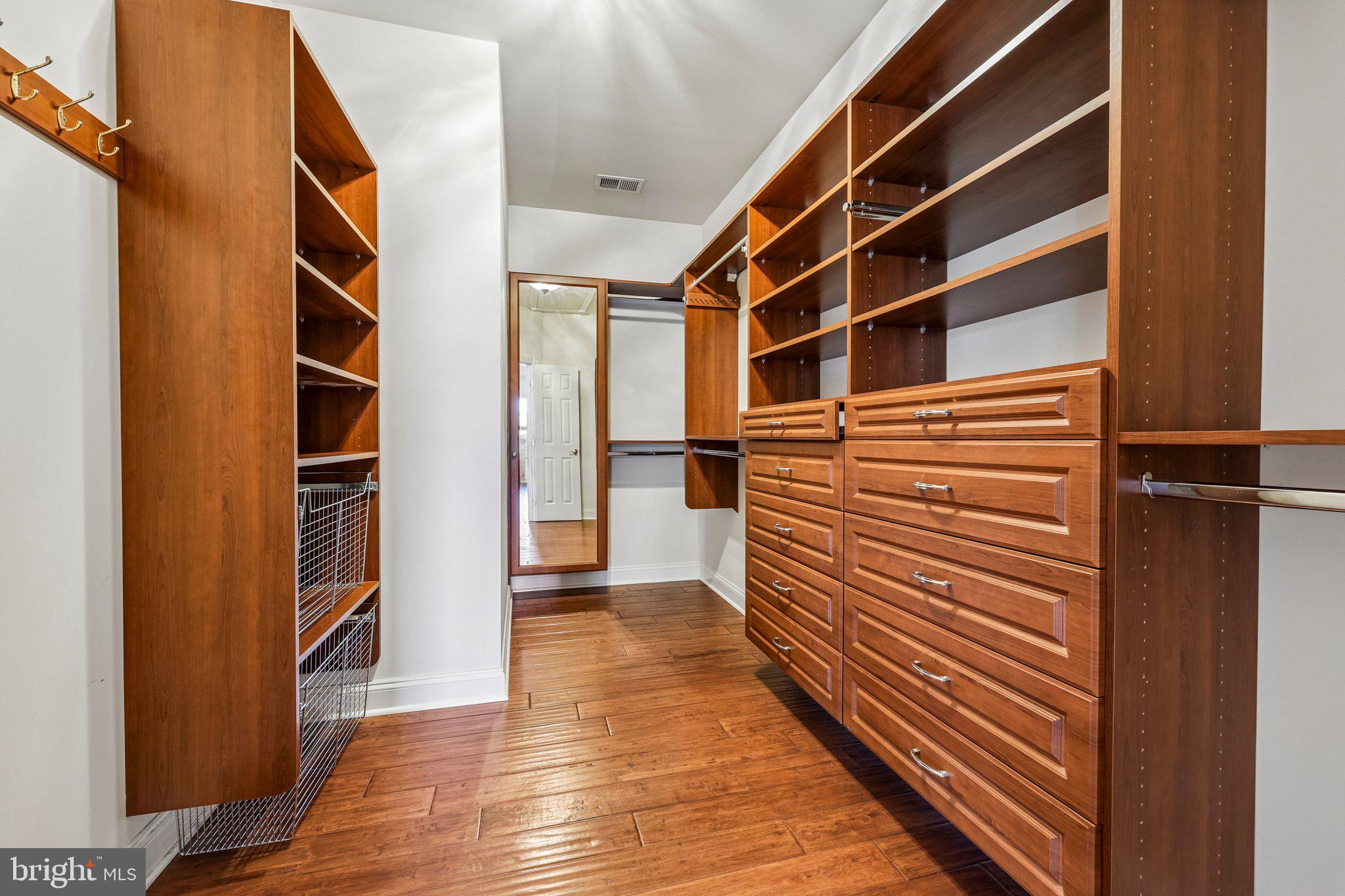 BELMONT COUNTRY CLUB - Residential