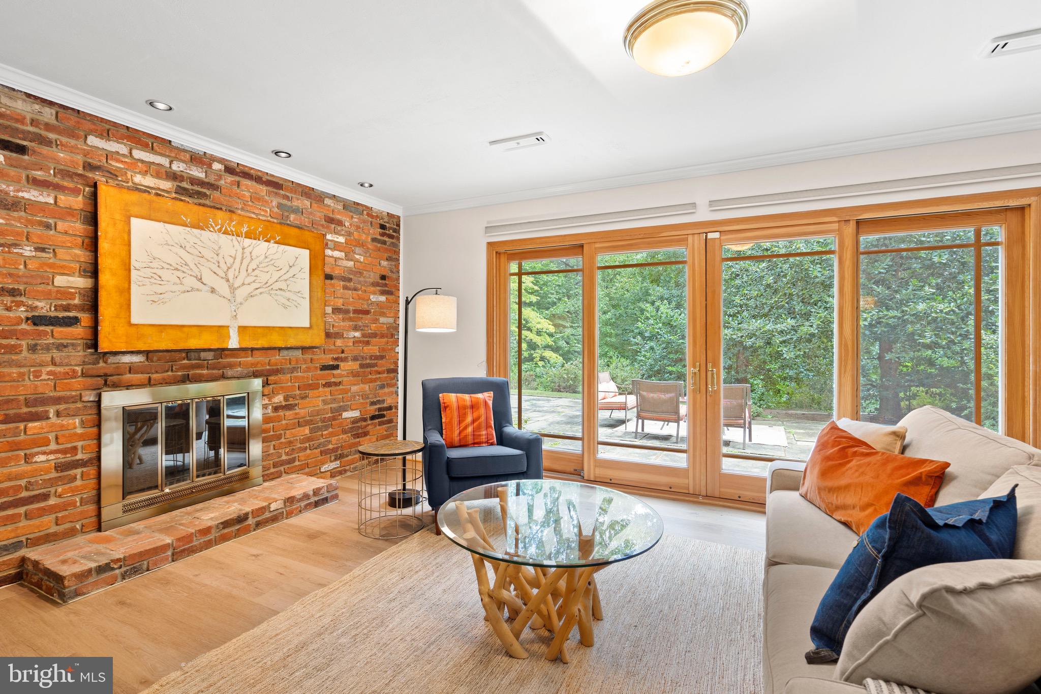 BELLEVUE FOREST - Residential