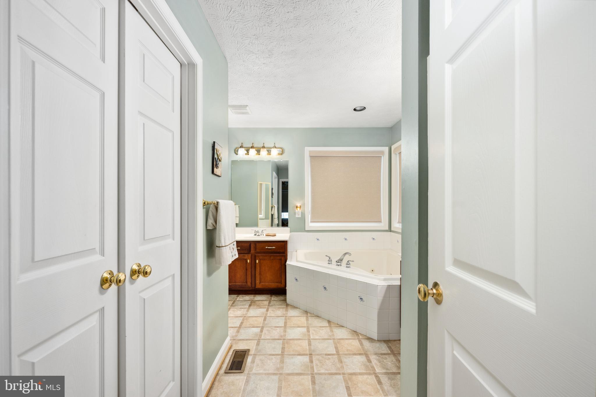 OAKLAND PARK - Residential