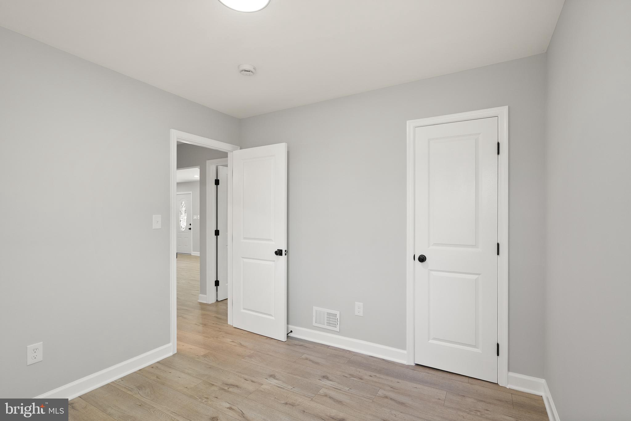 ROCKVILLE - Residential