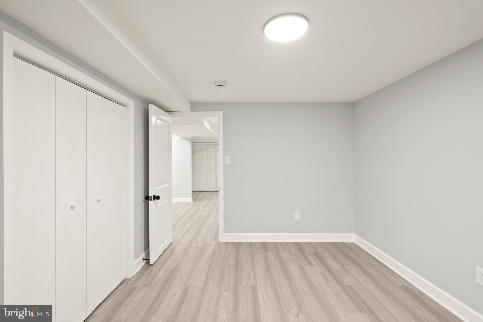 ROCKVILLE - Residential