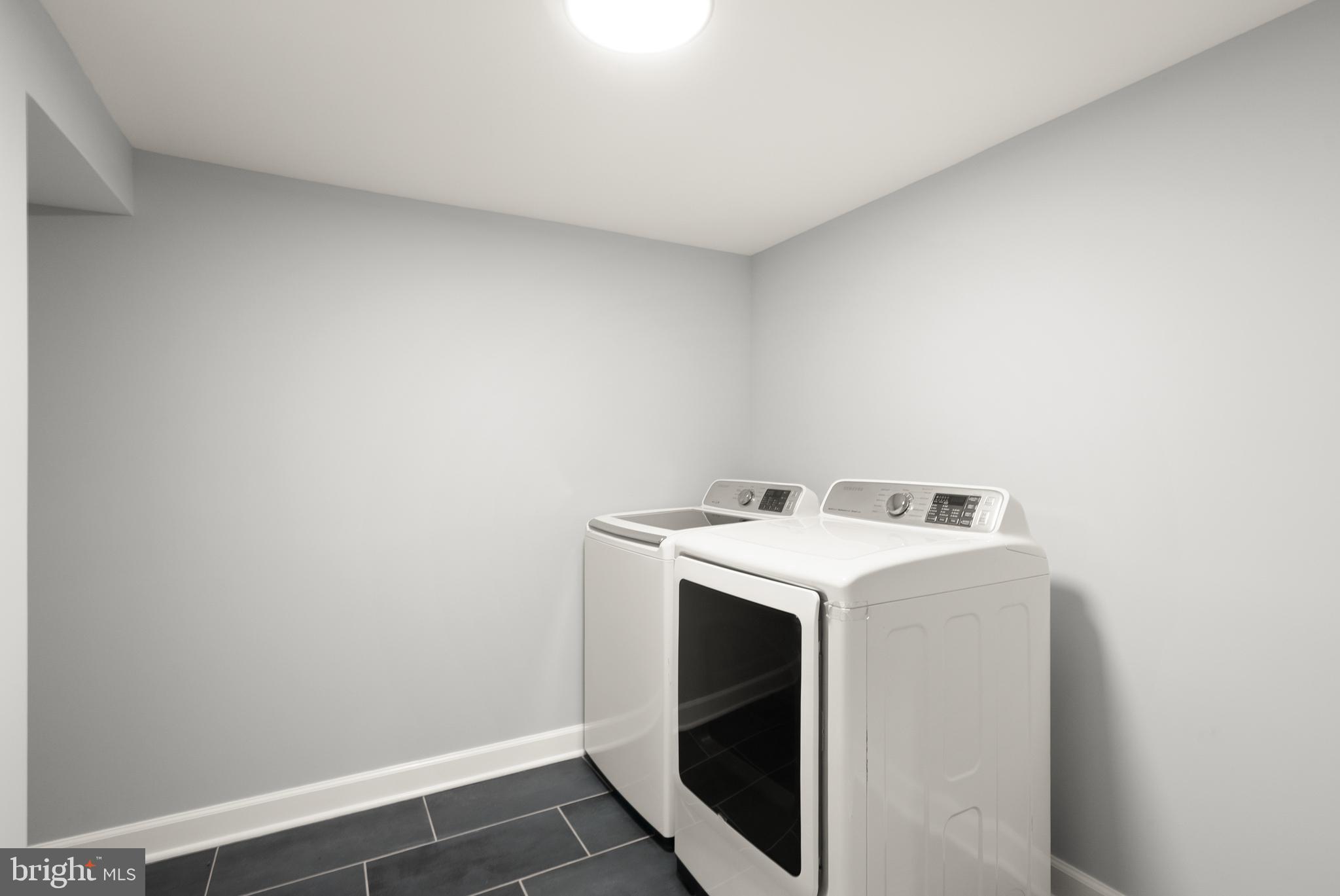 ROCKVILLE - Residential