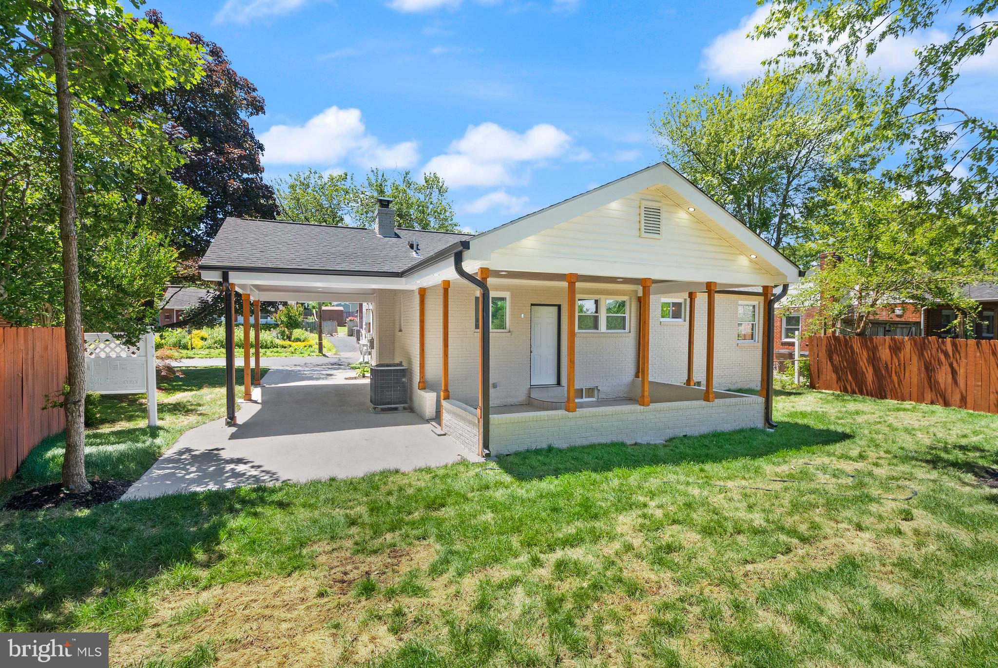 ROCKVILLE - Residential