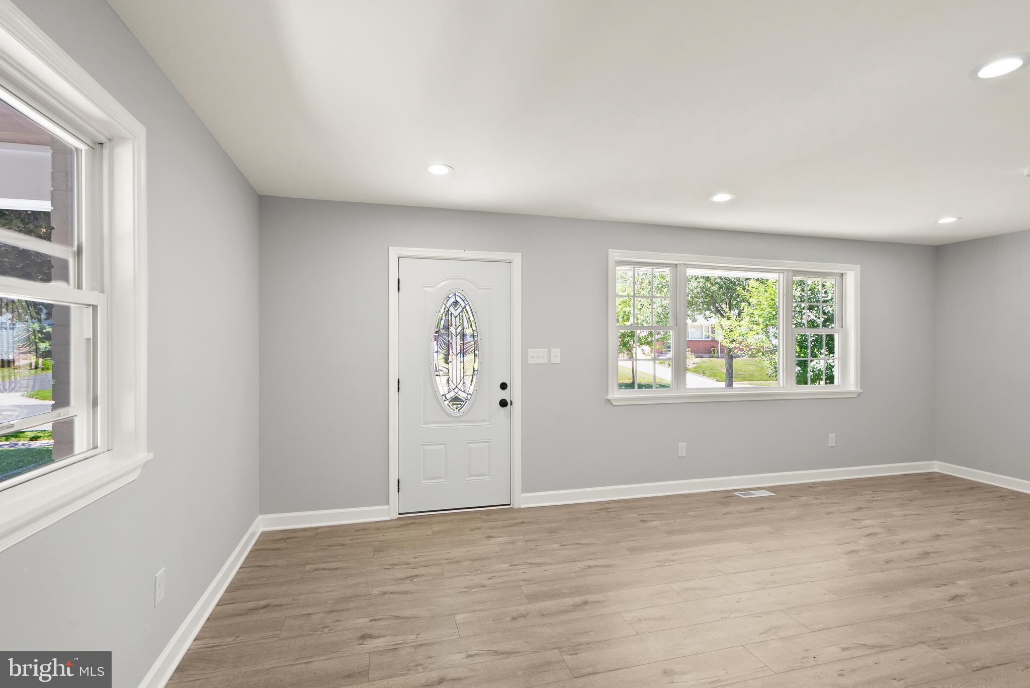ROCKVILLE - Residential