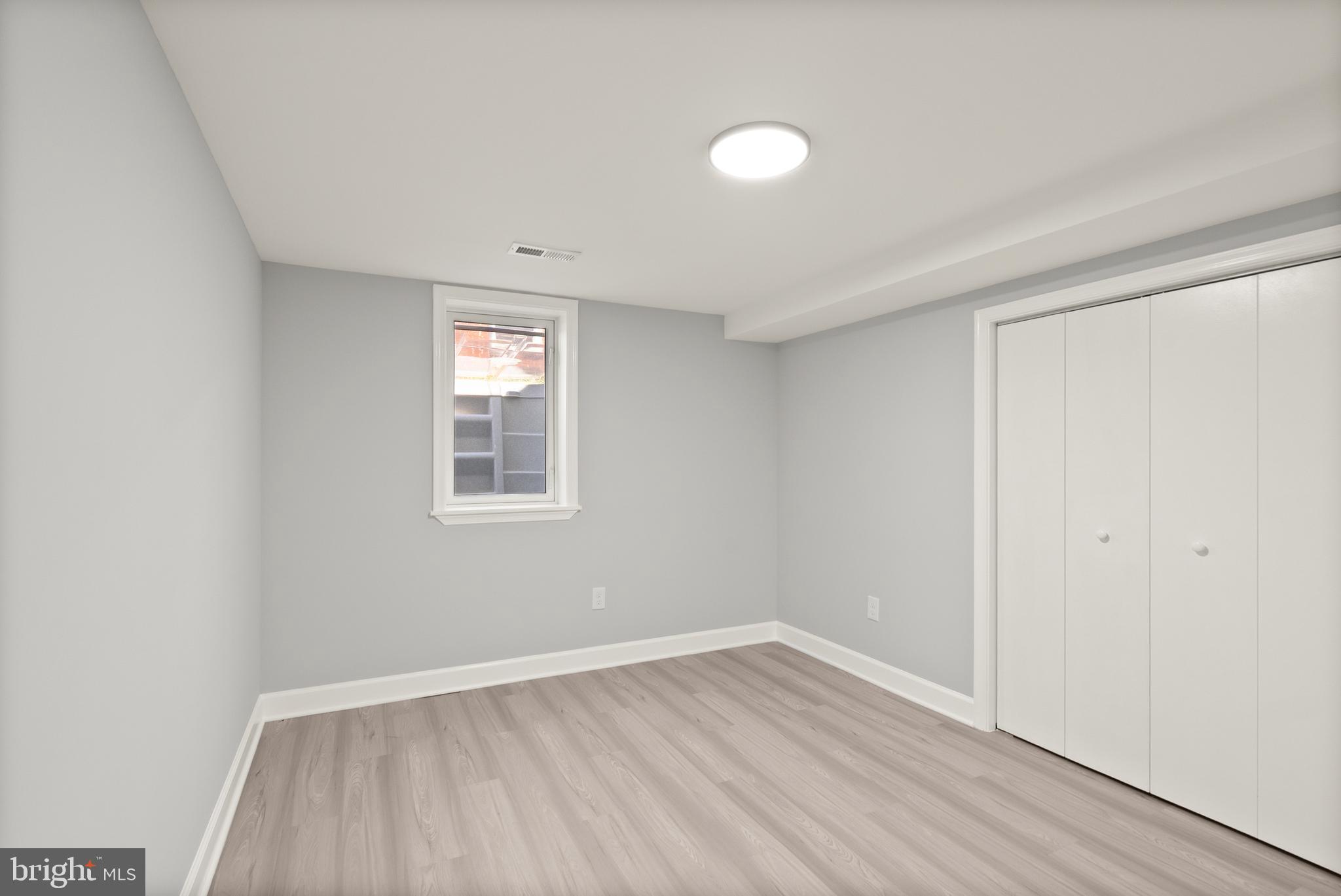 ROCKVILLE - Residential