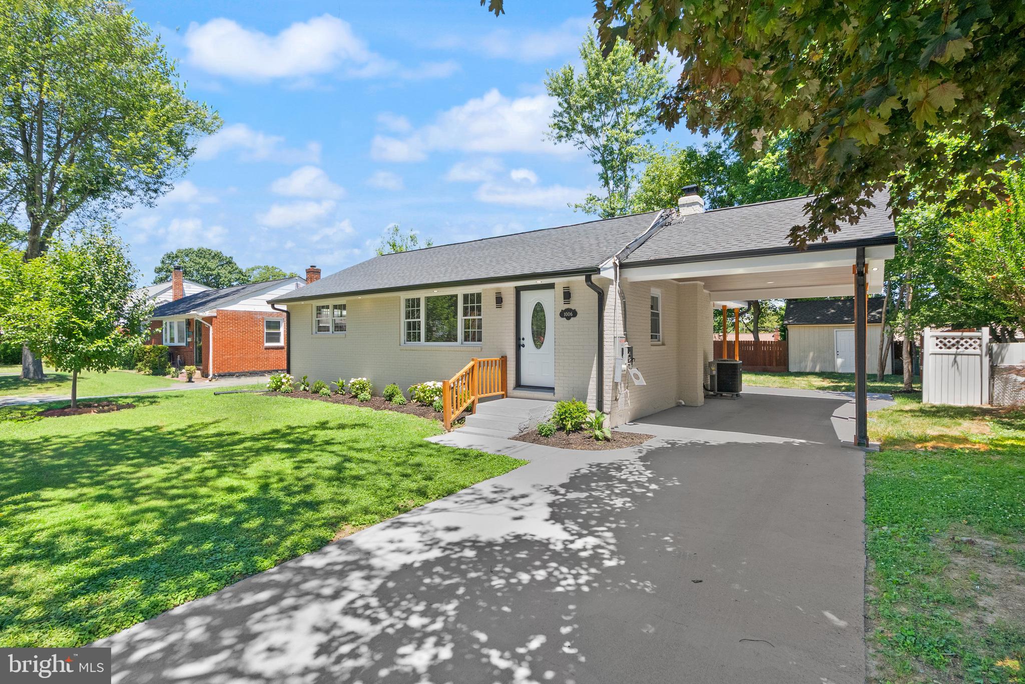 ROCKVILLE - Residential