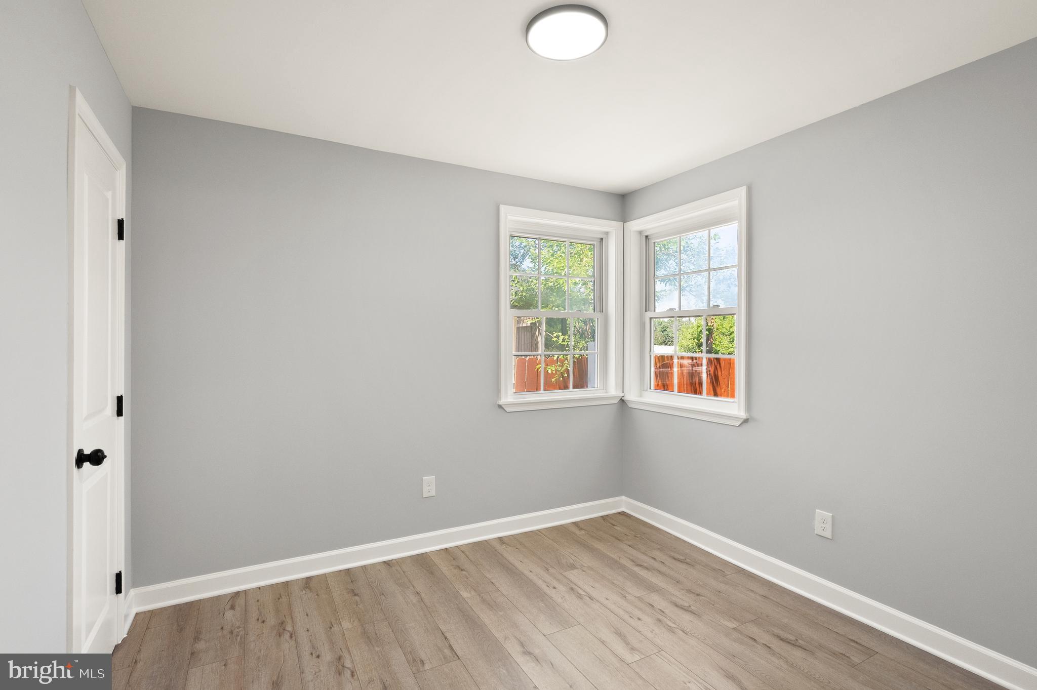 ROCKVILLE - Residential