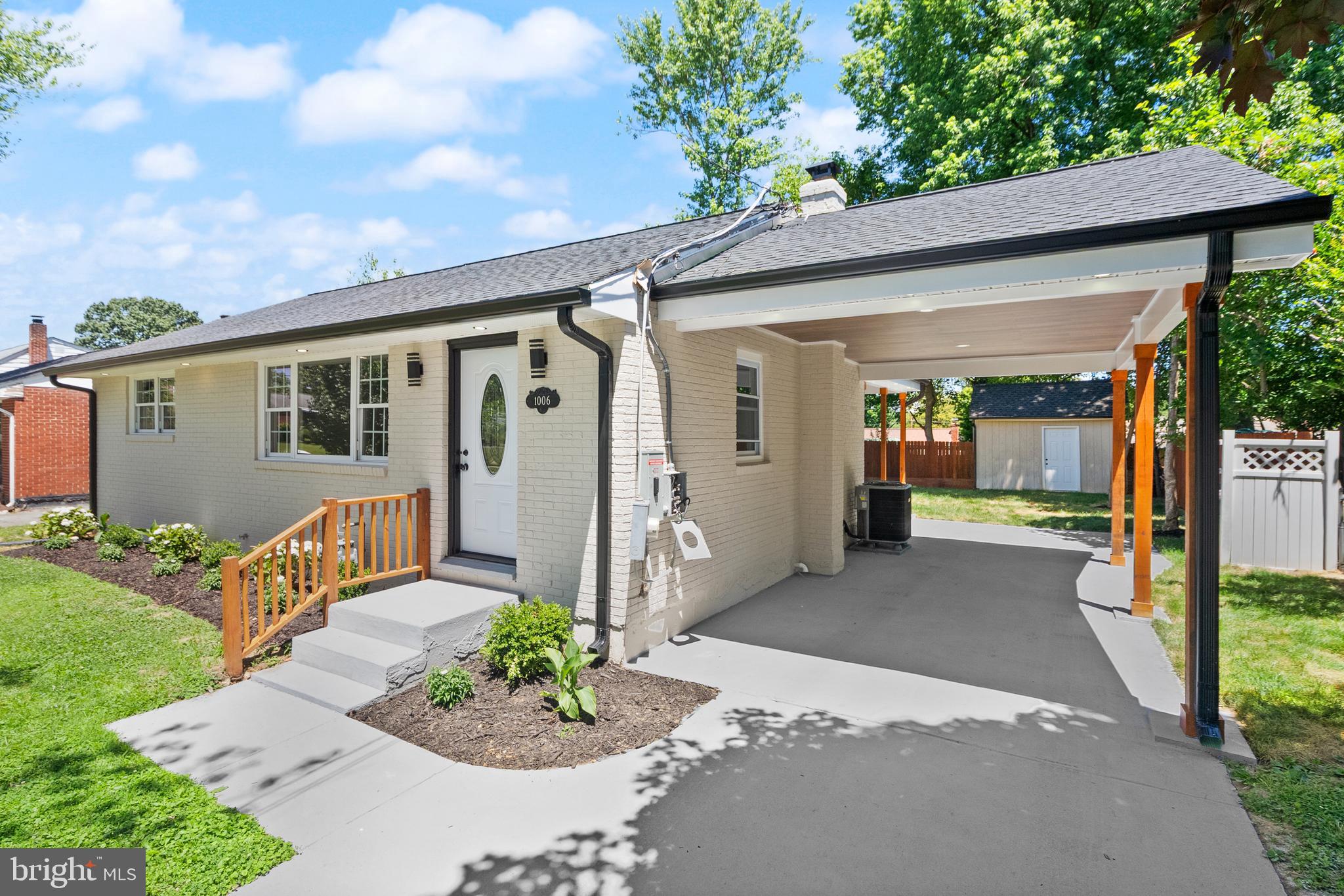 ROCKVILLE - Residential
