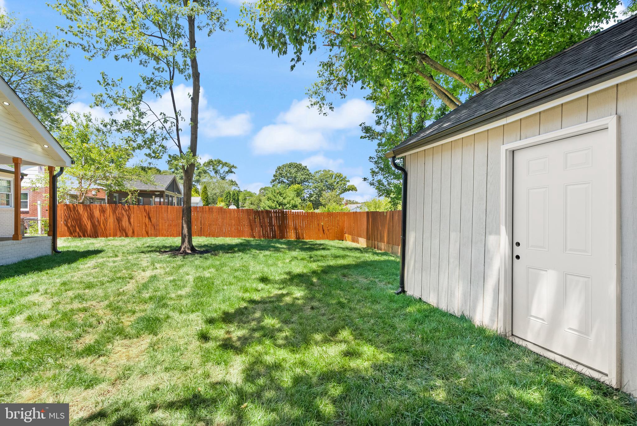 ROCKVILLE - Residential
