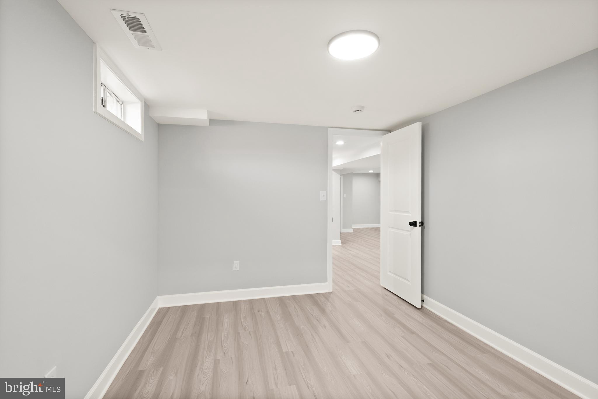 ROCKVILLE - Residential