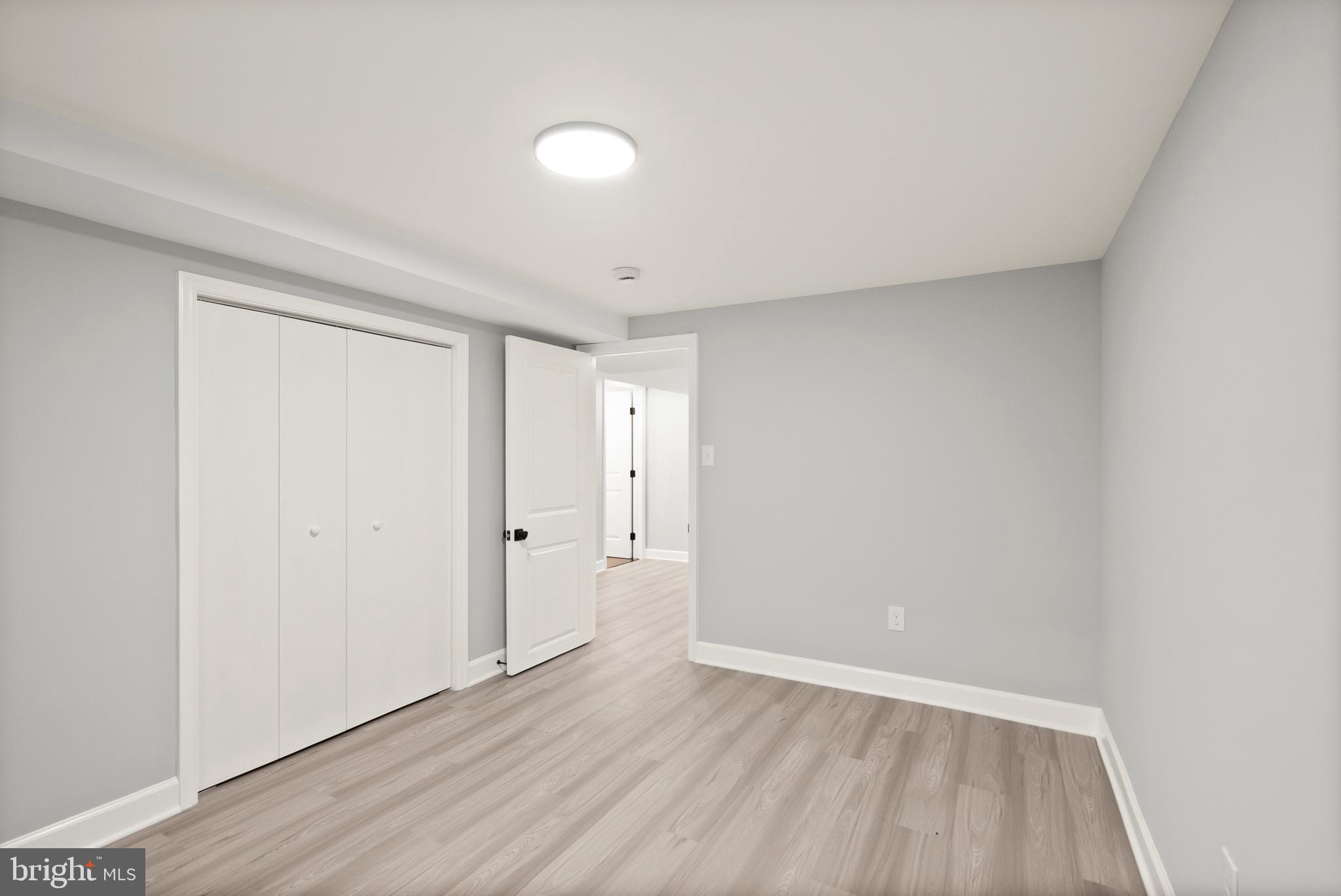 ROCKVILLE - Residential