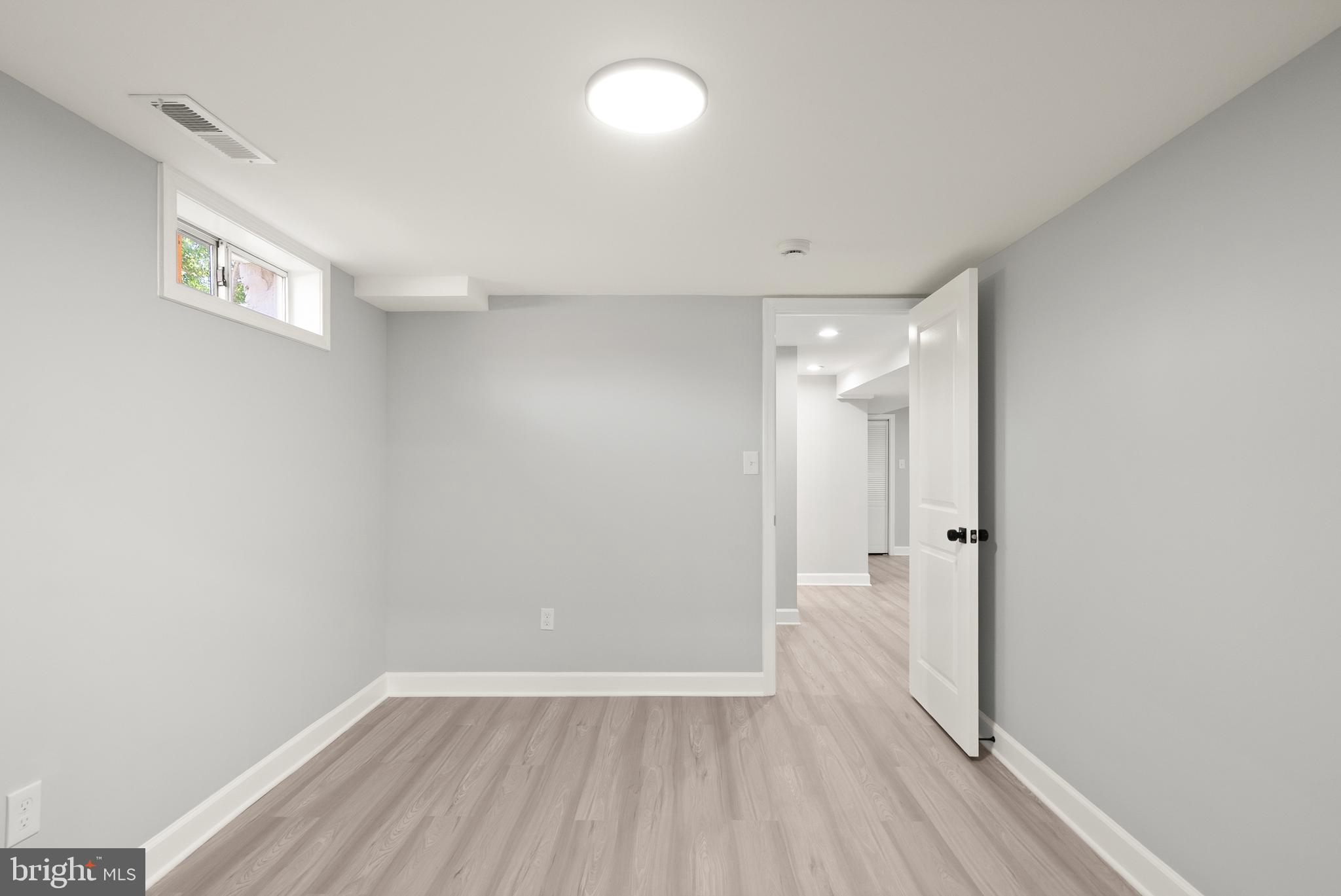 ROCKVILLE - Residential