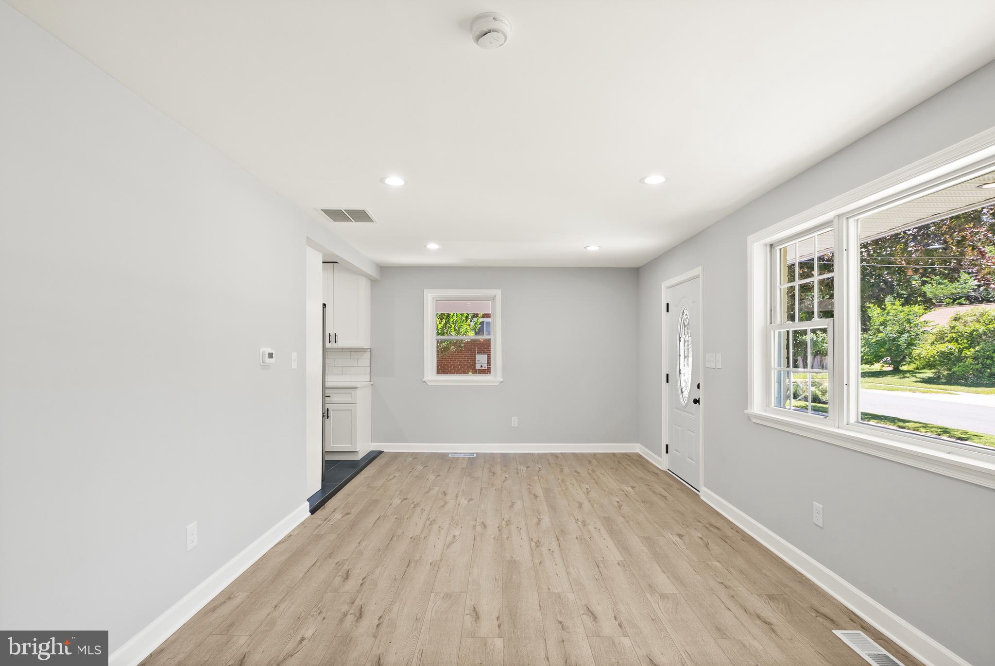 ROCKVILLE - Residential