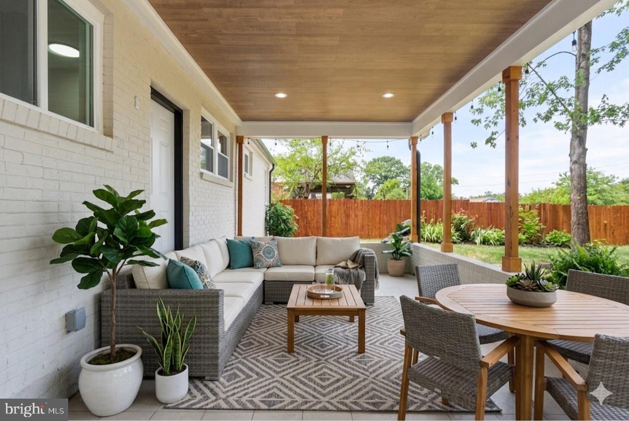 ROCKVILLE - Residential
