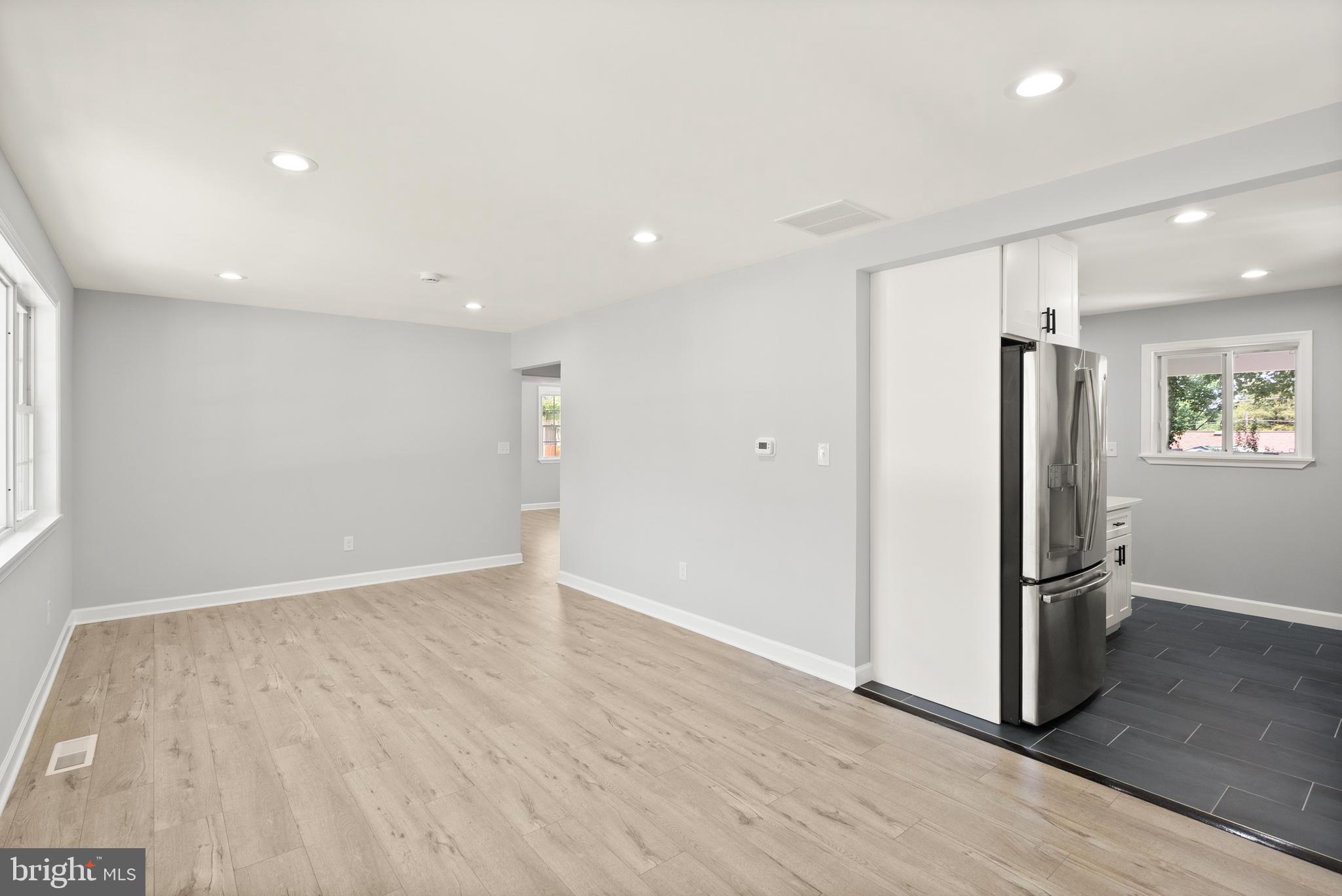 ROCKVILLE - Residential