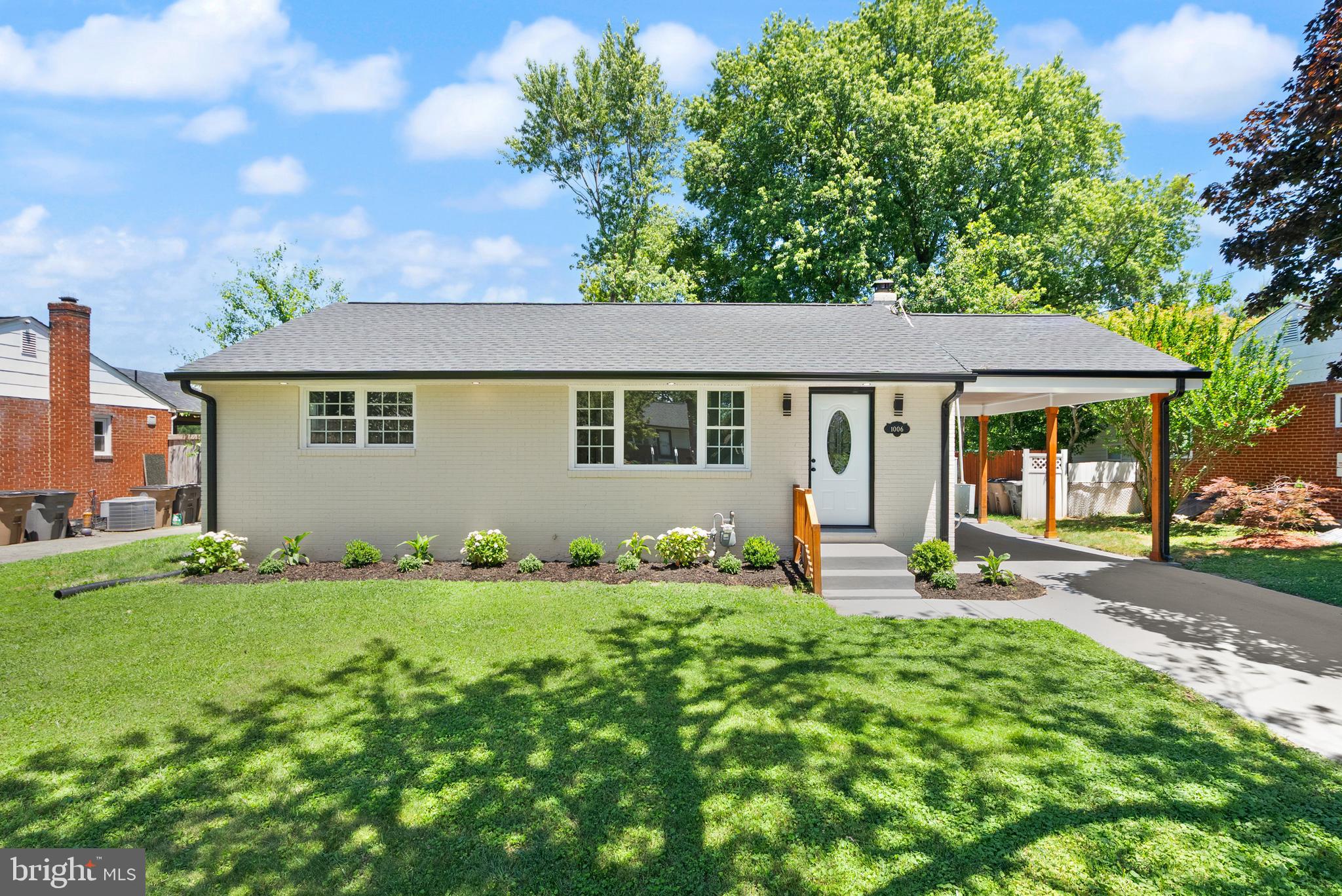 ROCKVILLE - Residential