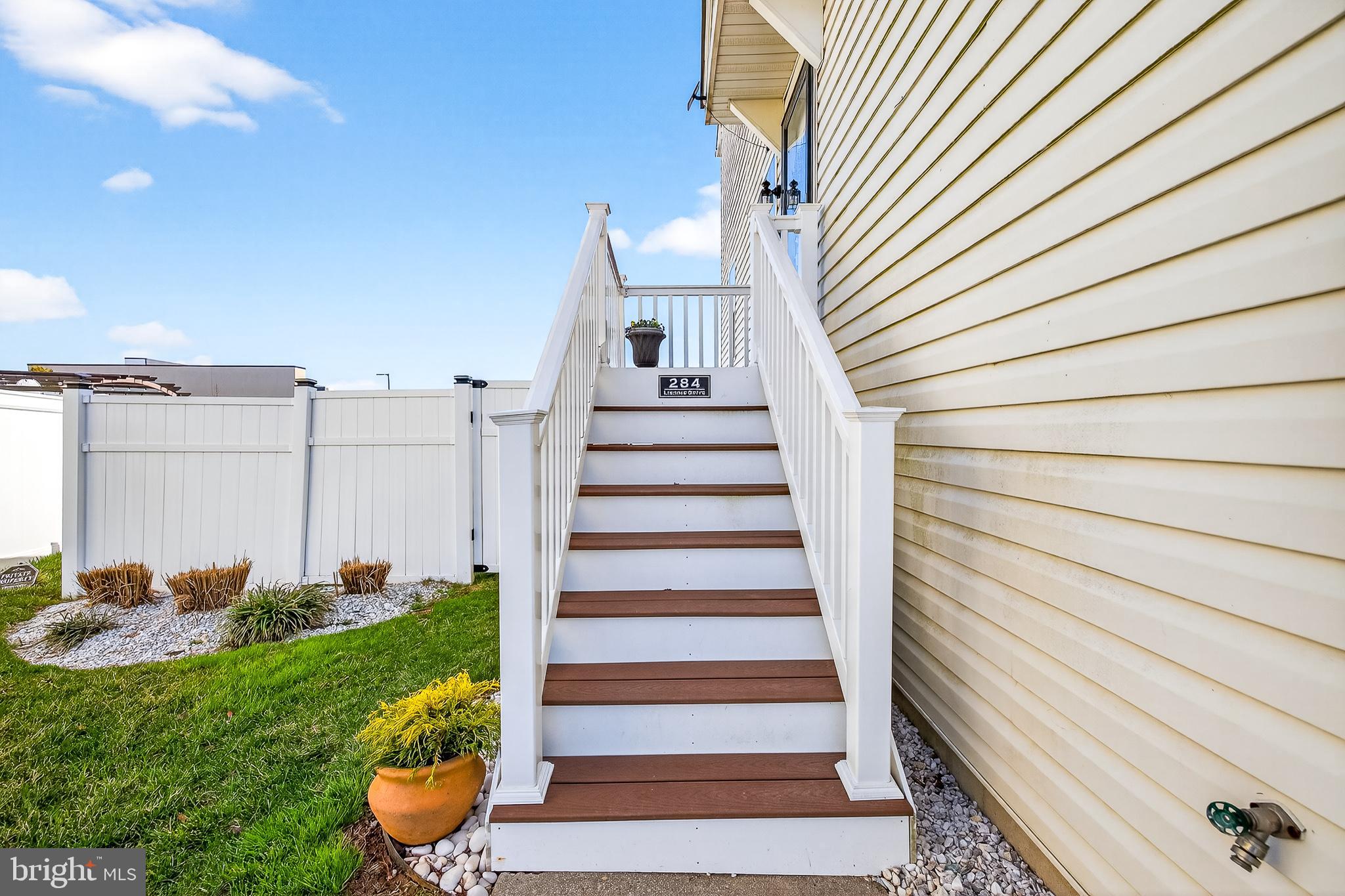 MIDDLETOWN VILLAGE - Residential