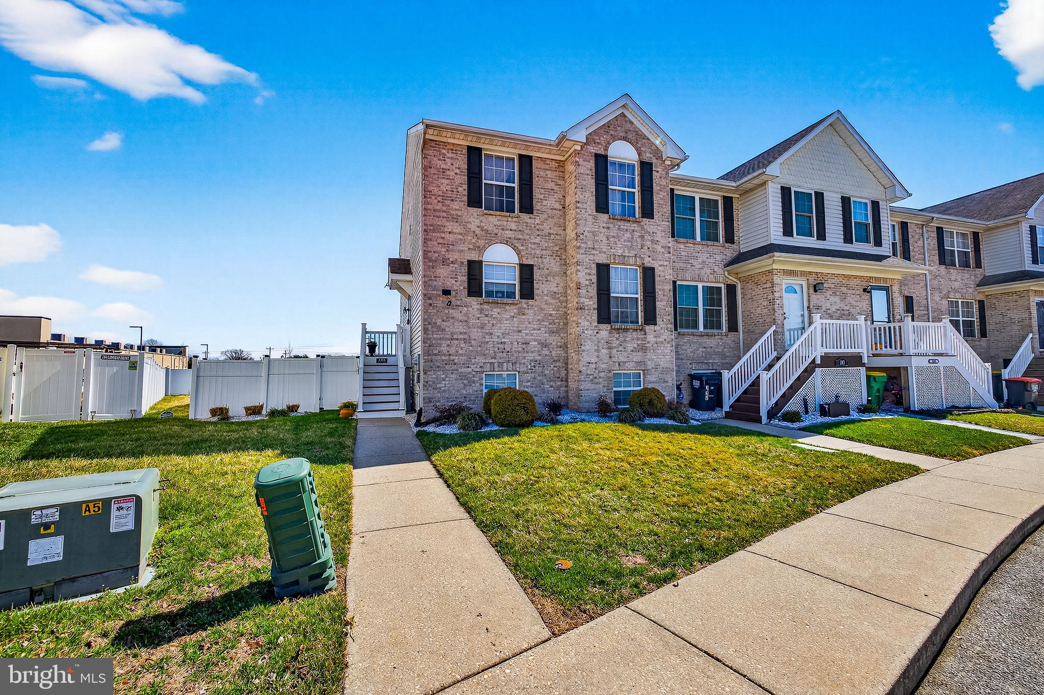 MIDDLETOWN VILLAGE - Residential