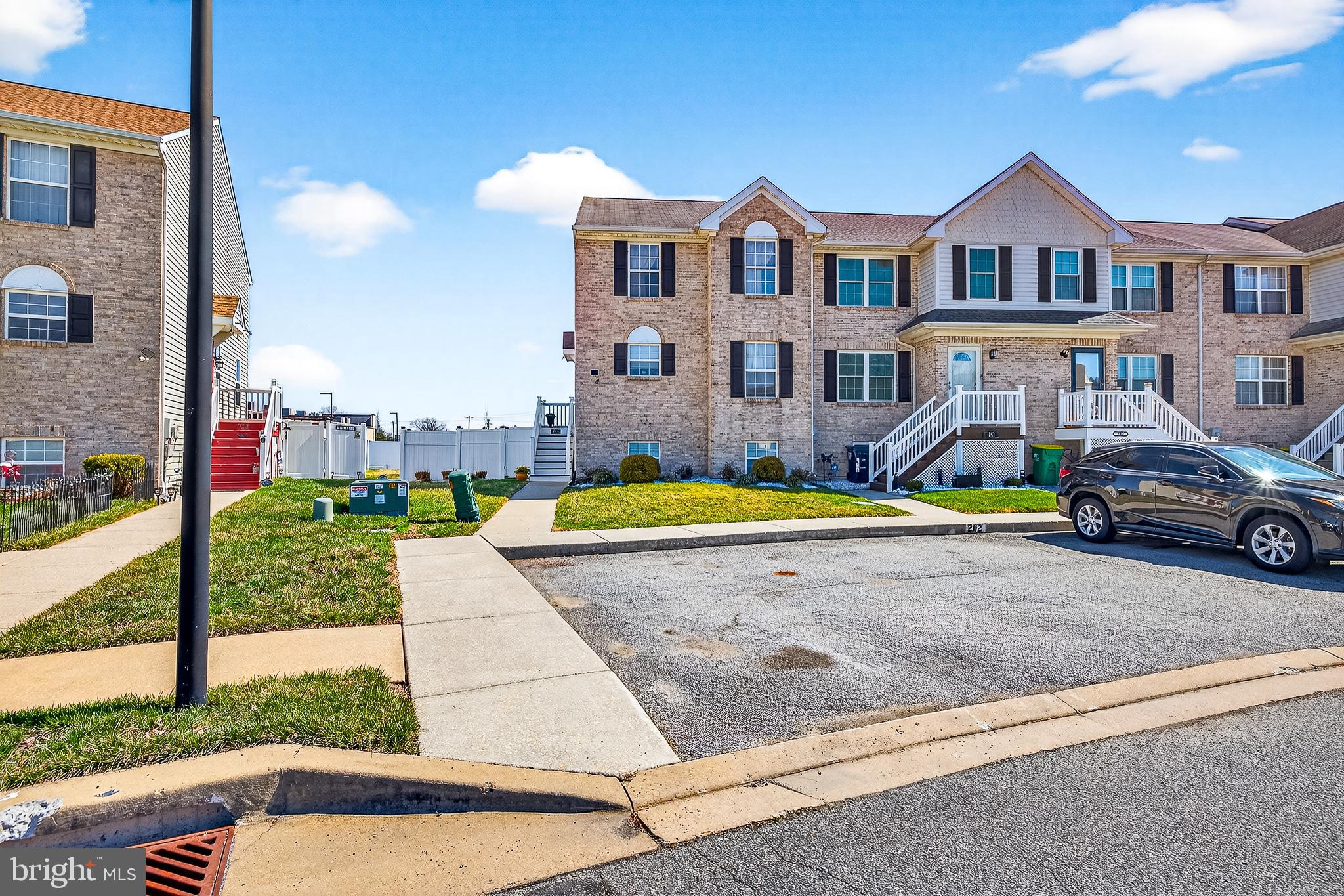MIDDLETOWN VILLAGE - Residential