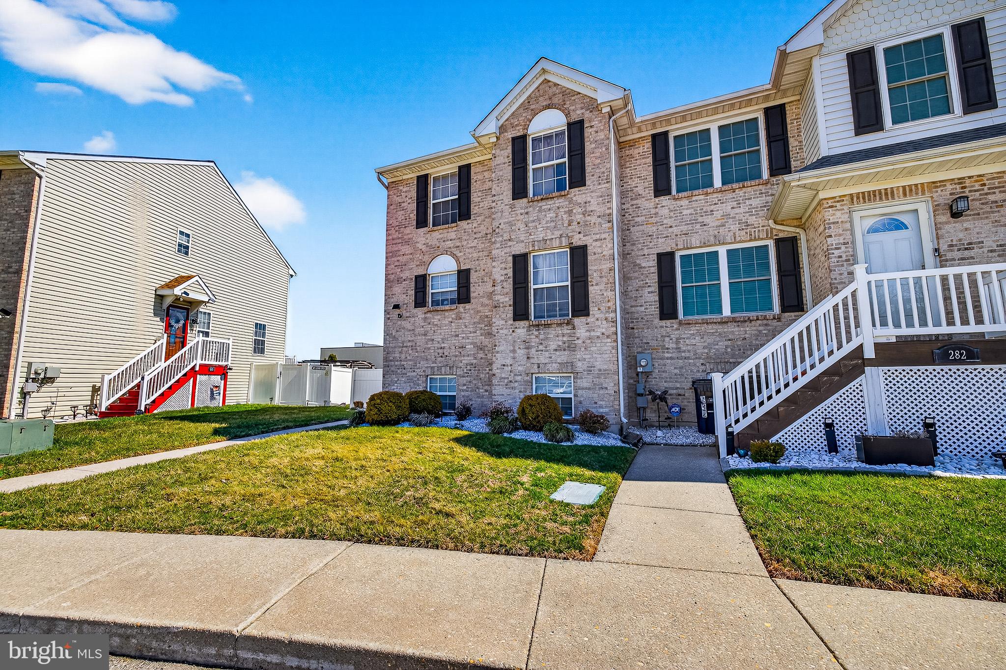 MIDDLETOWN VILLAGE - Residential