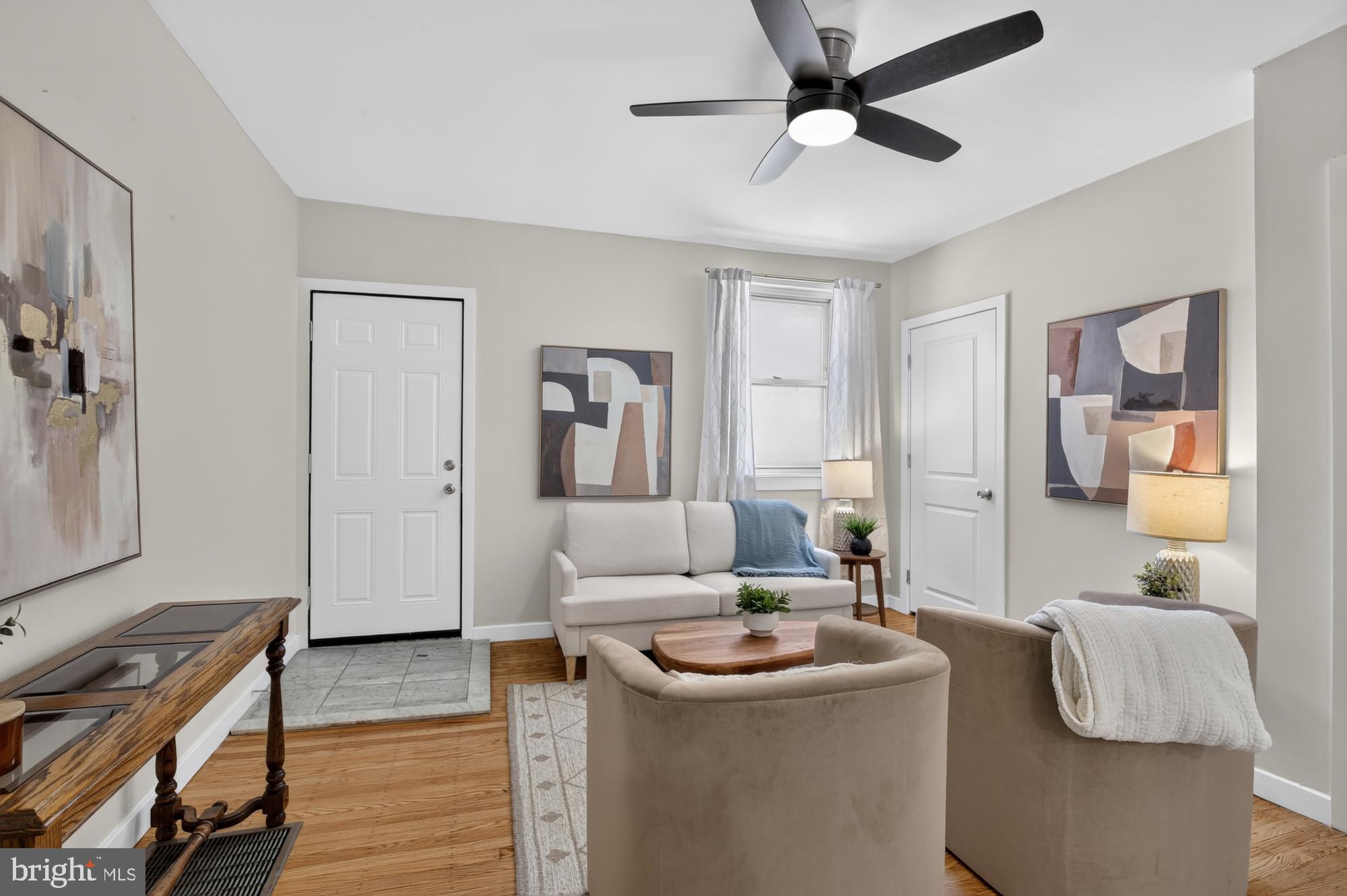 QUEEN VILLAGE - Residential