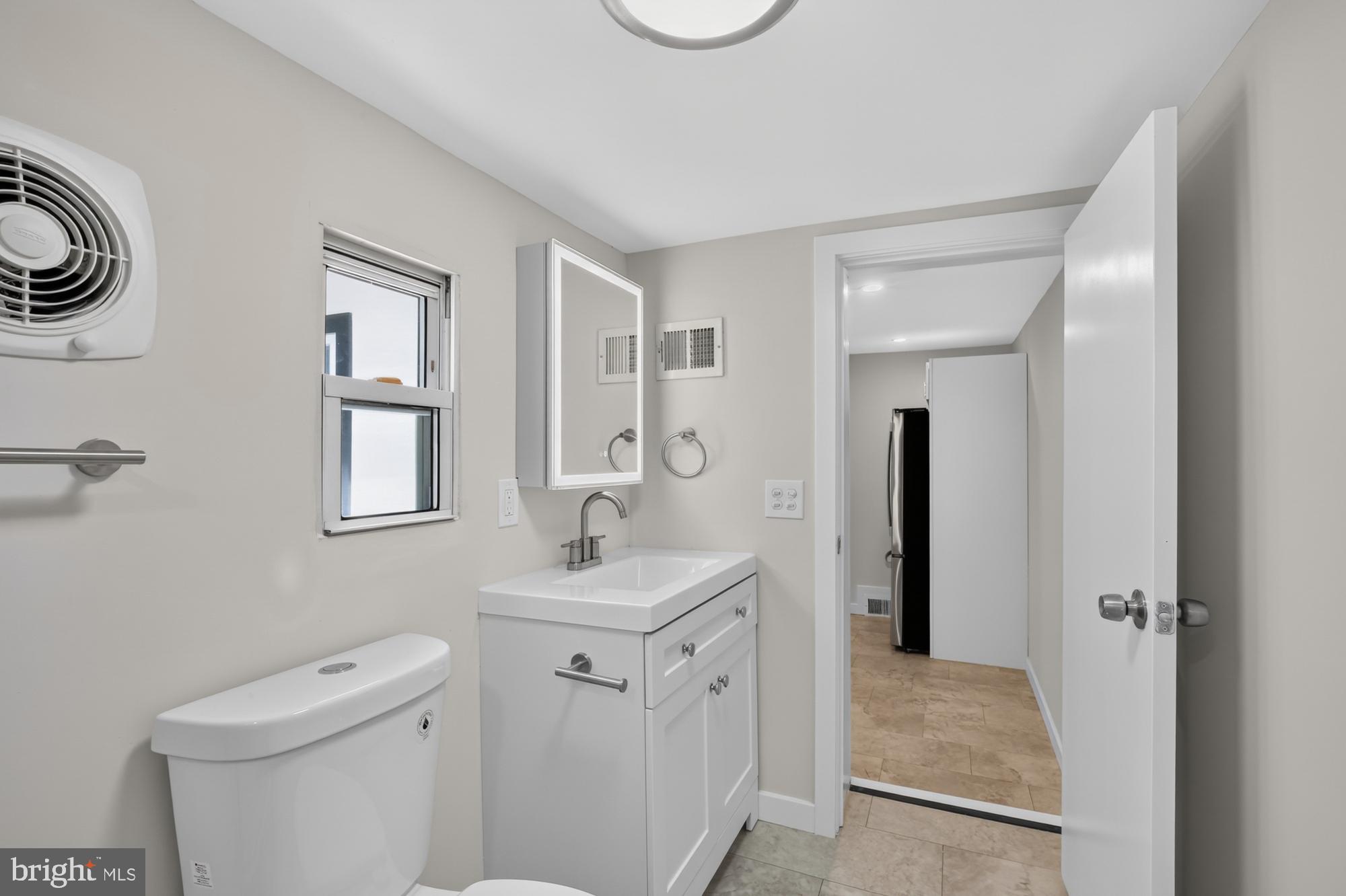 QUEEN VILLAGE - Residential
