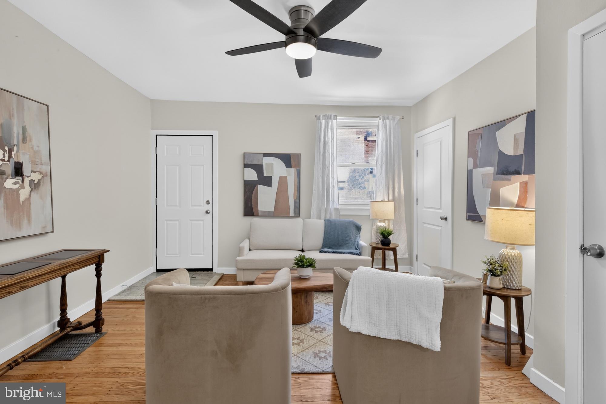 QUEEN VILLAGE - Residential