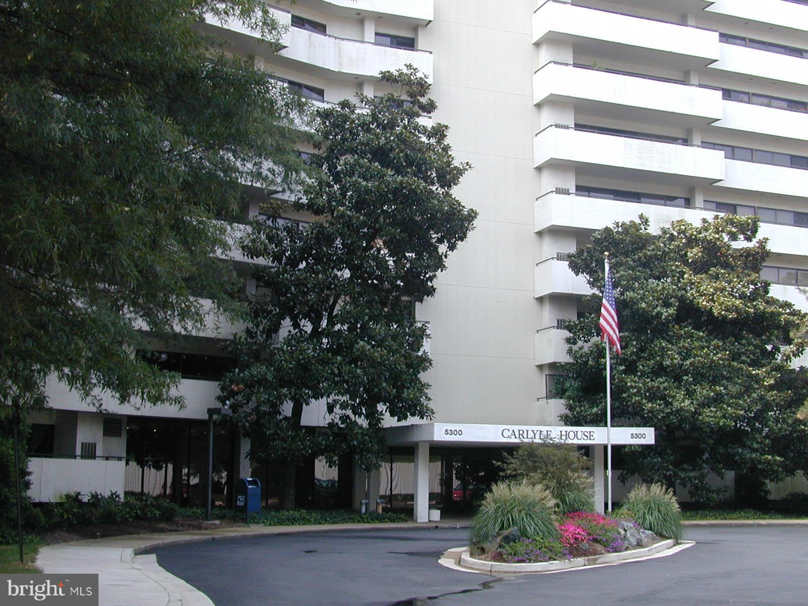 CARLYLE HOUSE - Residential